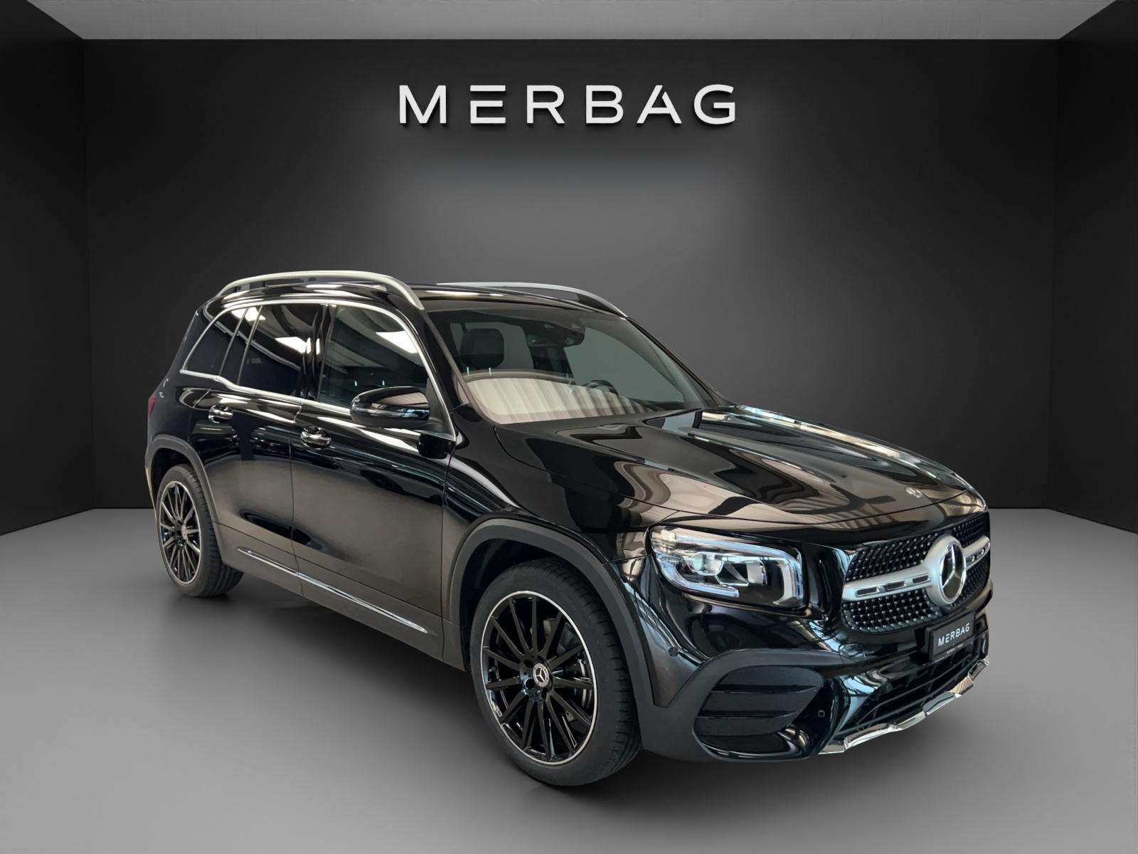 MERCEDES-BENZ GLB 200 AMG Line