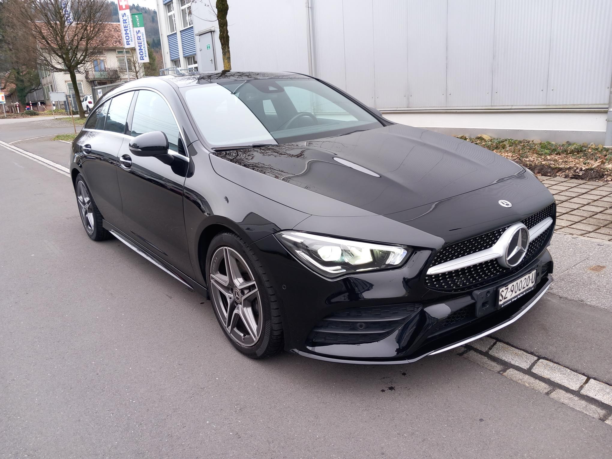 MERCEDES-BENZ CLA Shooting Brake 200 d AMG Line 8G-DCT