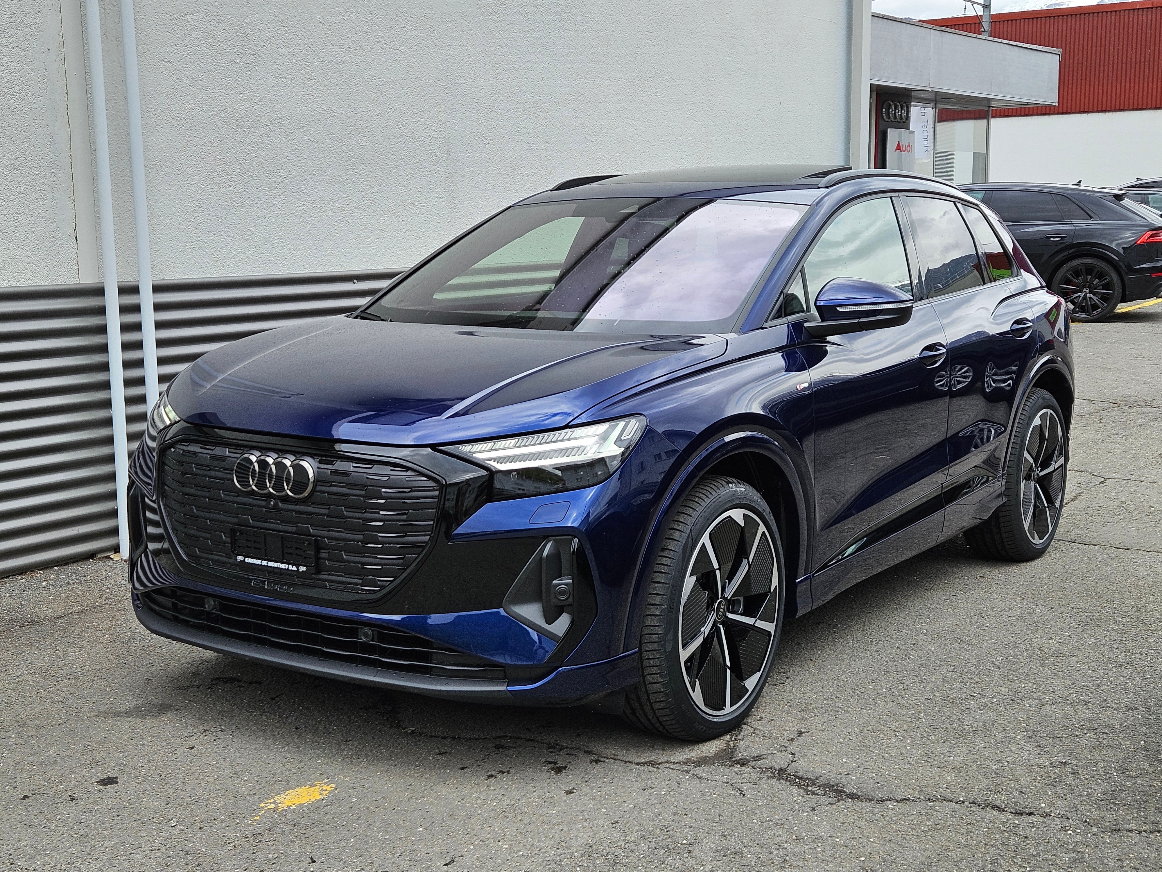 AUDI Q4 e-tron 55 quattro