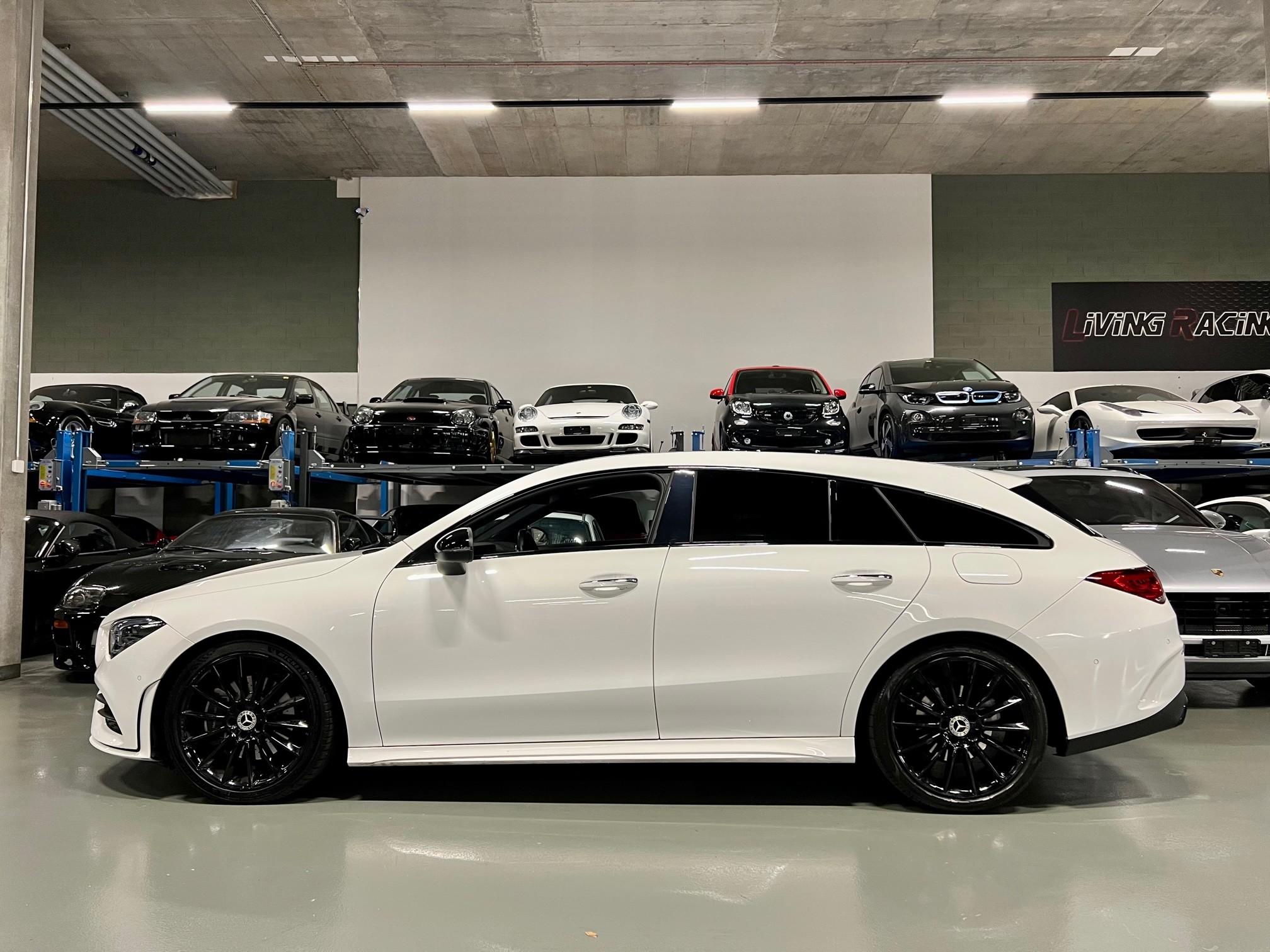 MERCEDES-BENZ CLA Shooting Brake 200 AMG Line 7G-DCT