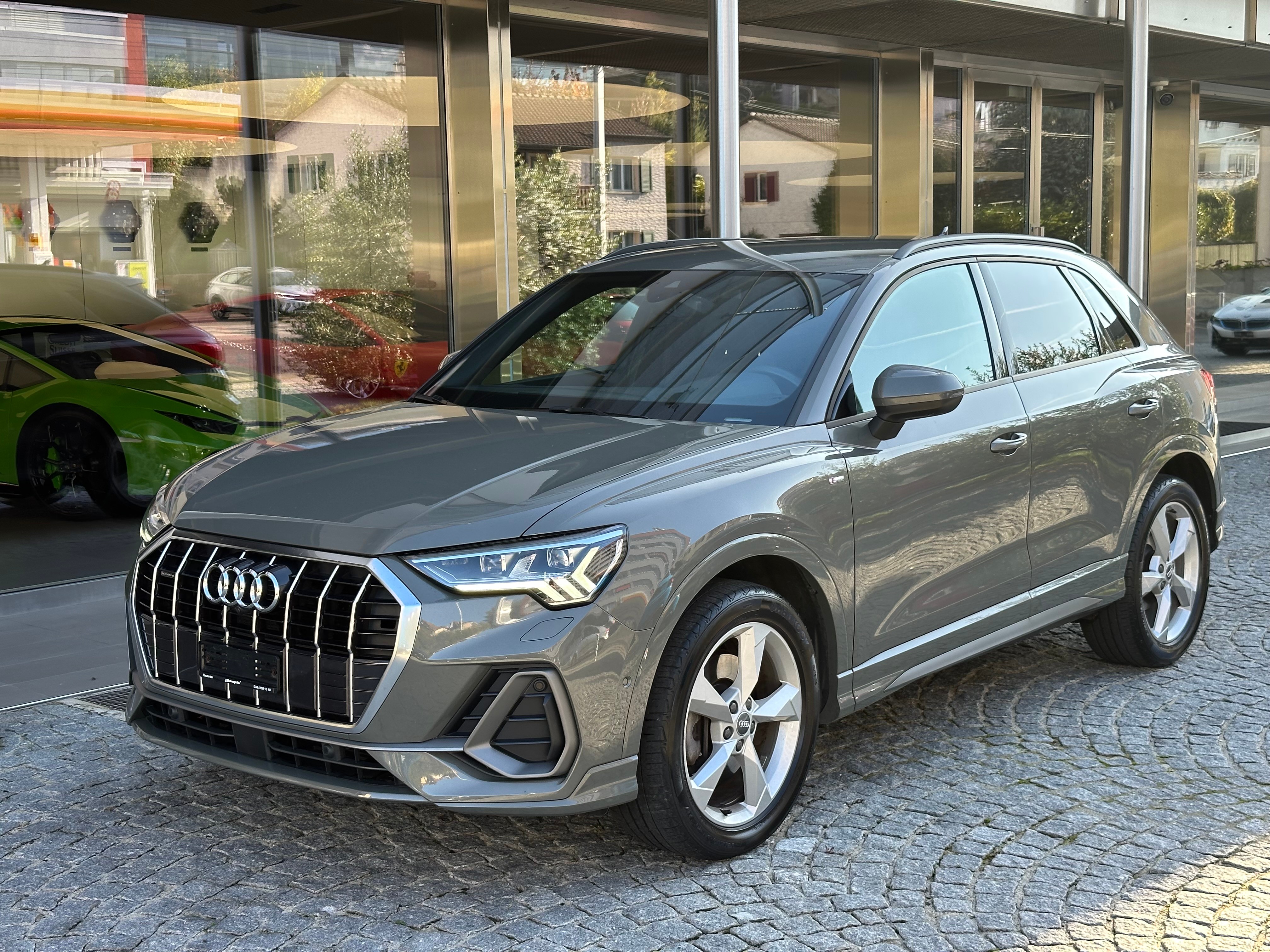 AUDI Q3 40 TDI S line quattro