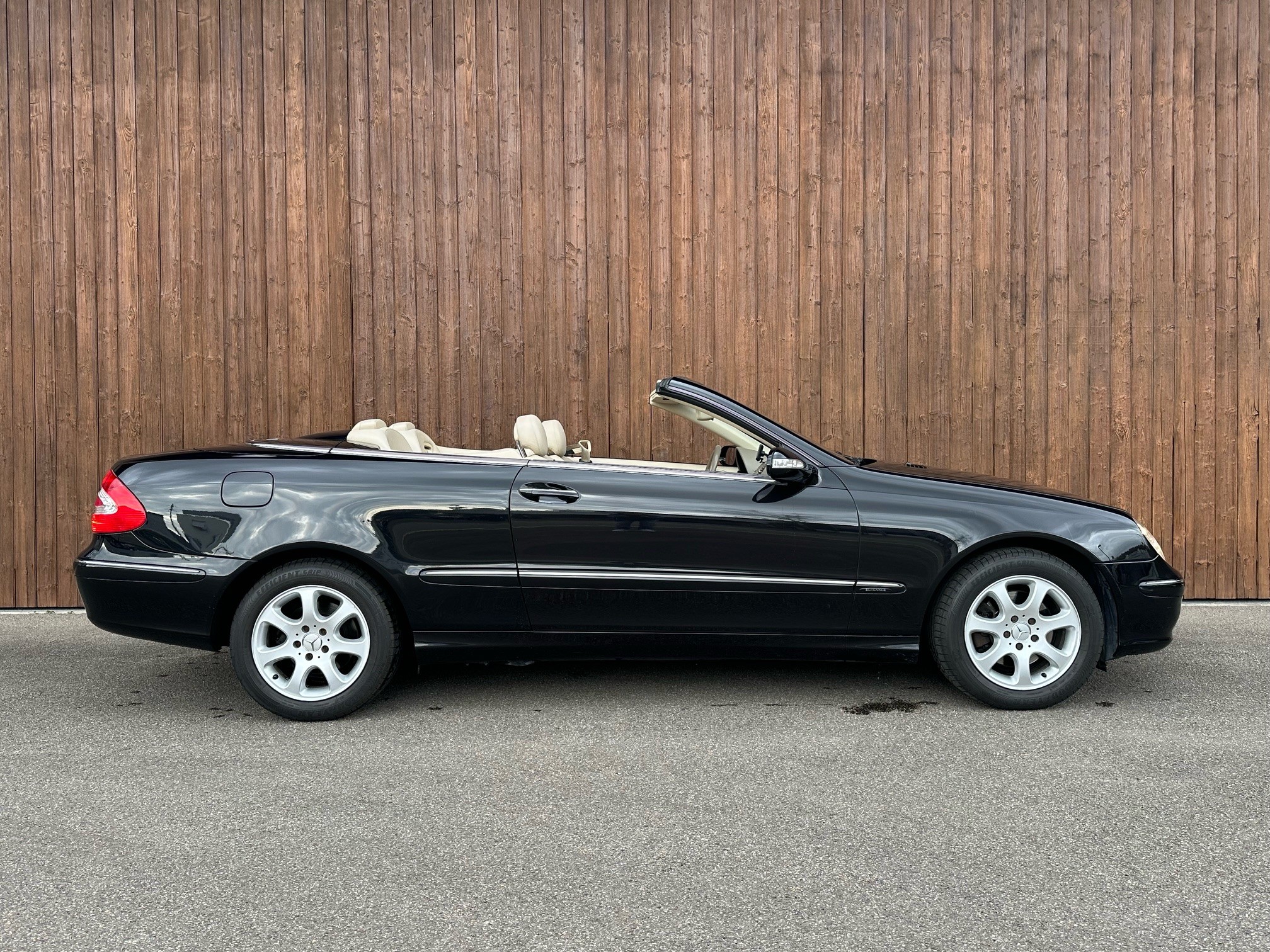 MERCEDES-BENZ CLK 320 Elégance Automatic