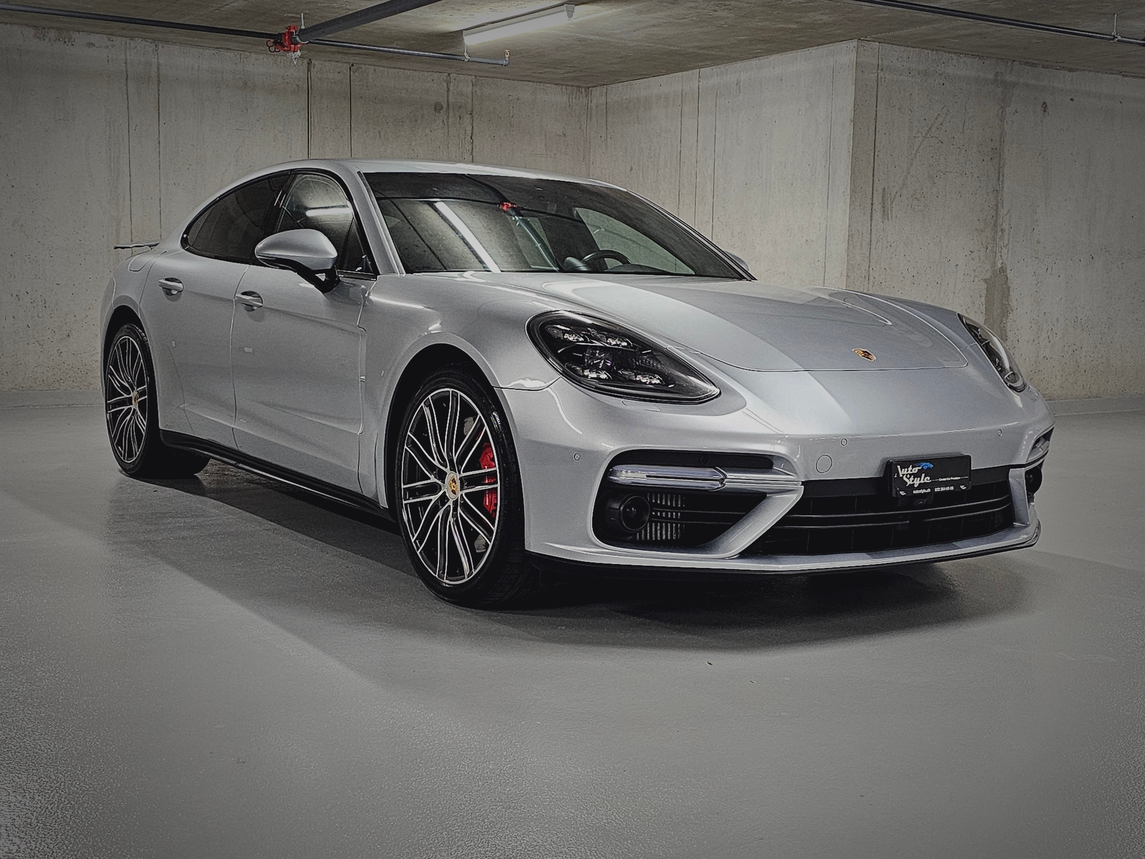 PORSCHE Panamera Turbo PDK