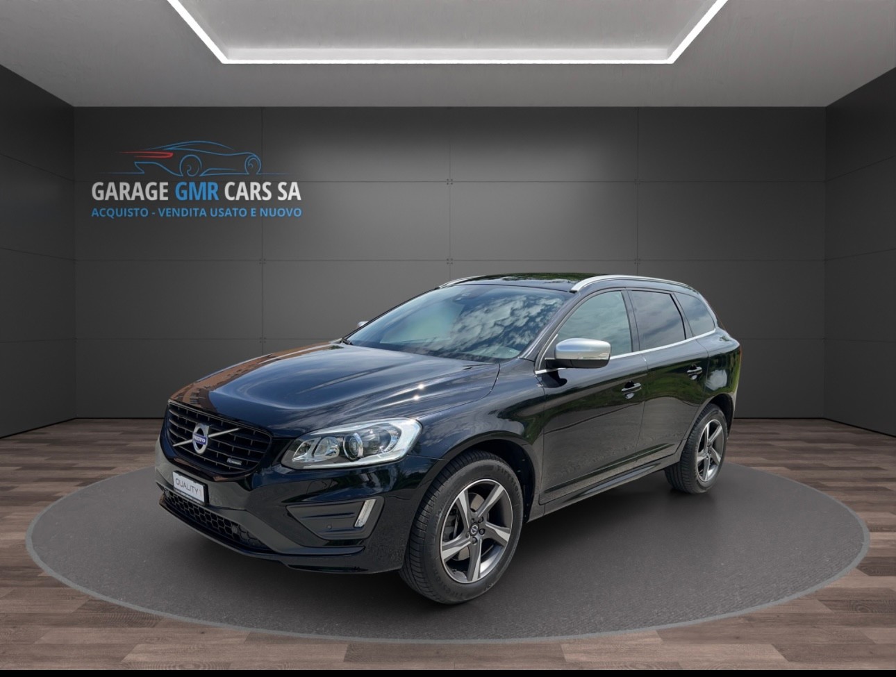 VOLVO XC60 D4 AWD Momentum R-Design Geartronic