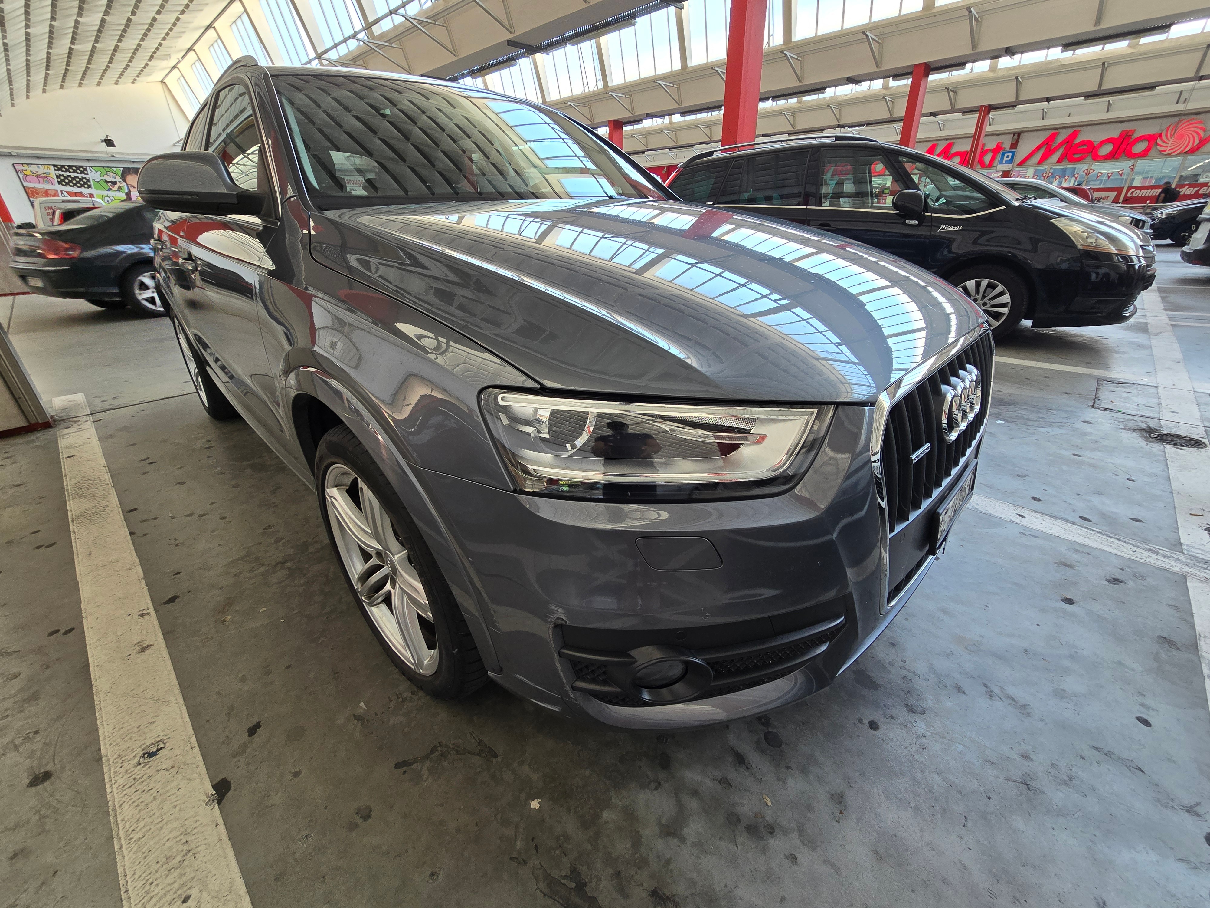 AUDI Q3 2.0 TFSI quattro S-tronic