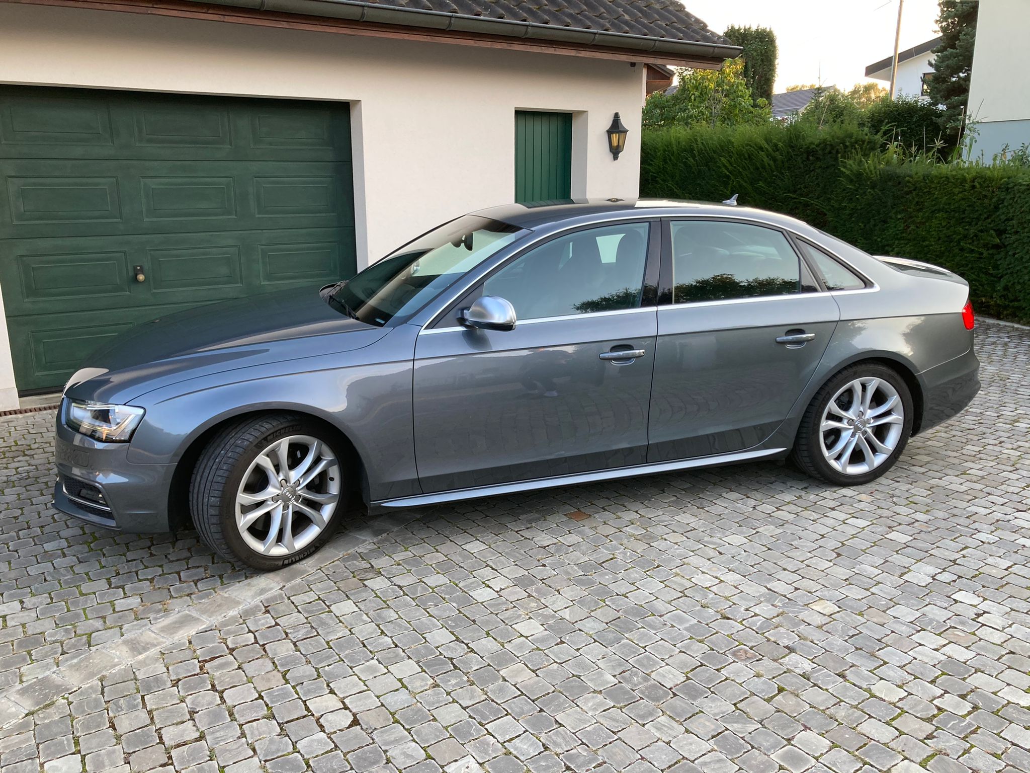 AUDI S4 3.0 TFSI quattro S-tronic