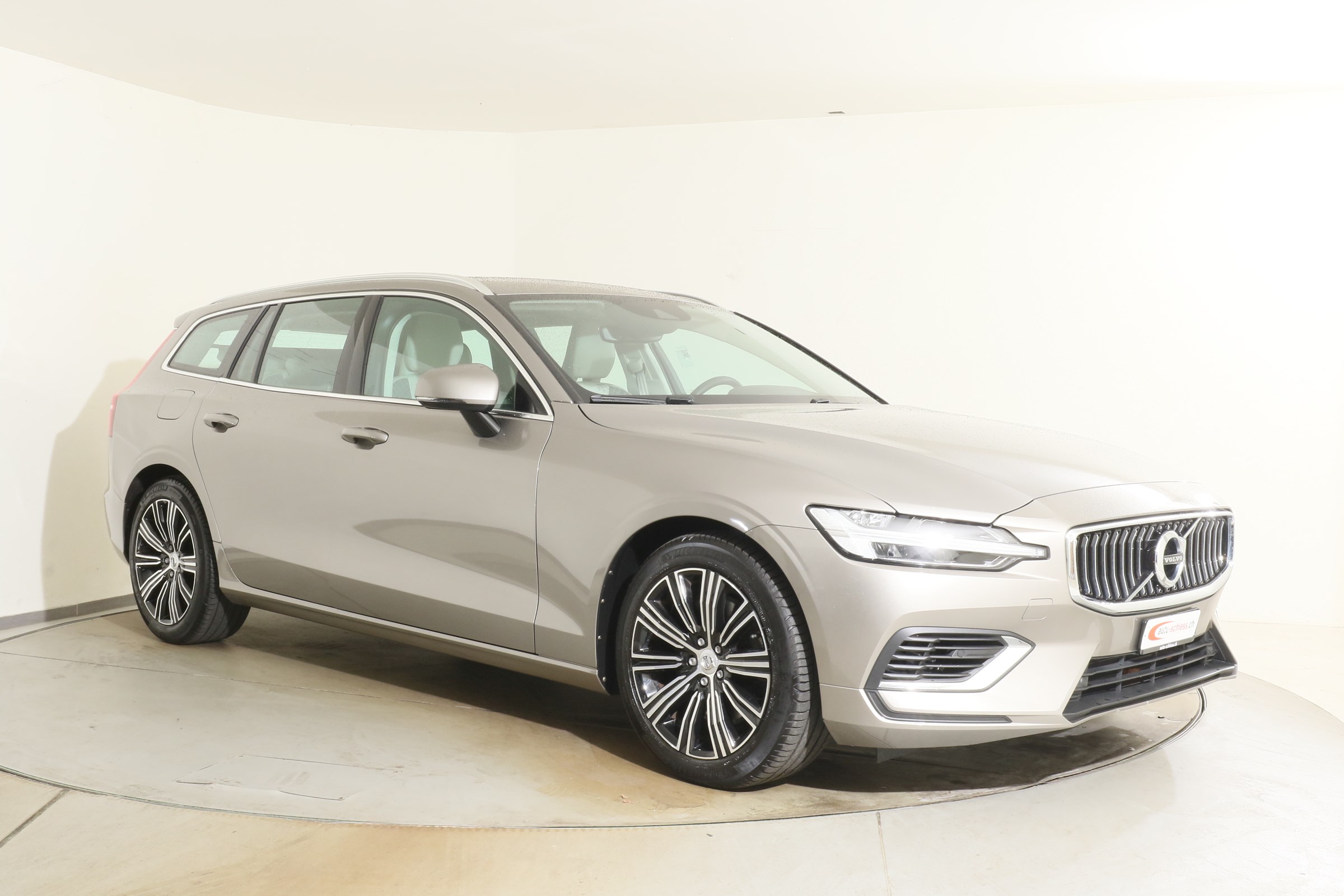 VOLVO V60 T6 eAWD Twin Engine Inscription Expression Geartronic