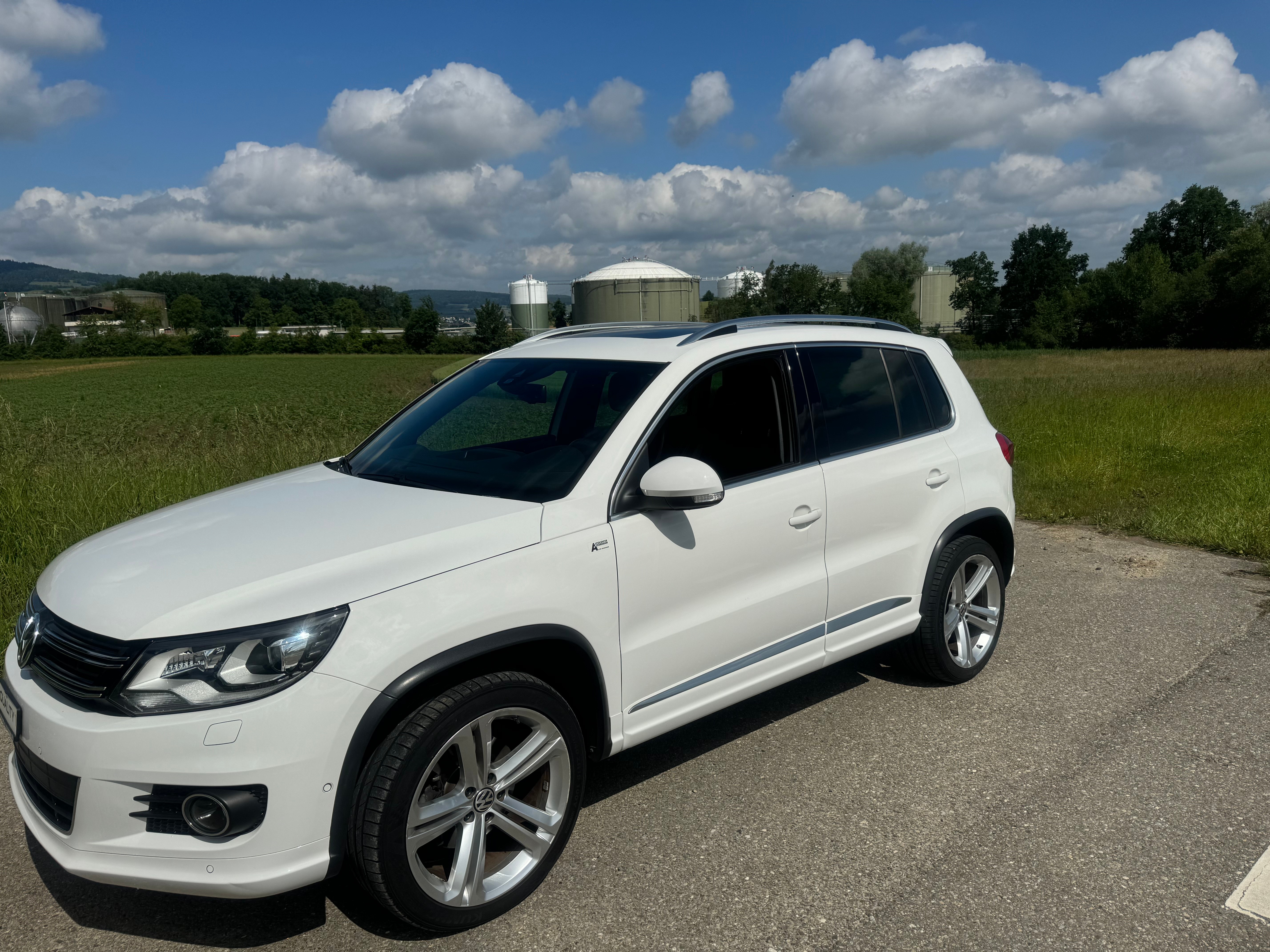 VW Tiguan 2.0 TSI R-Line Design 4Motion DSG