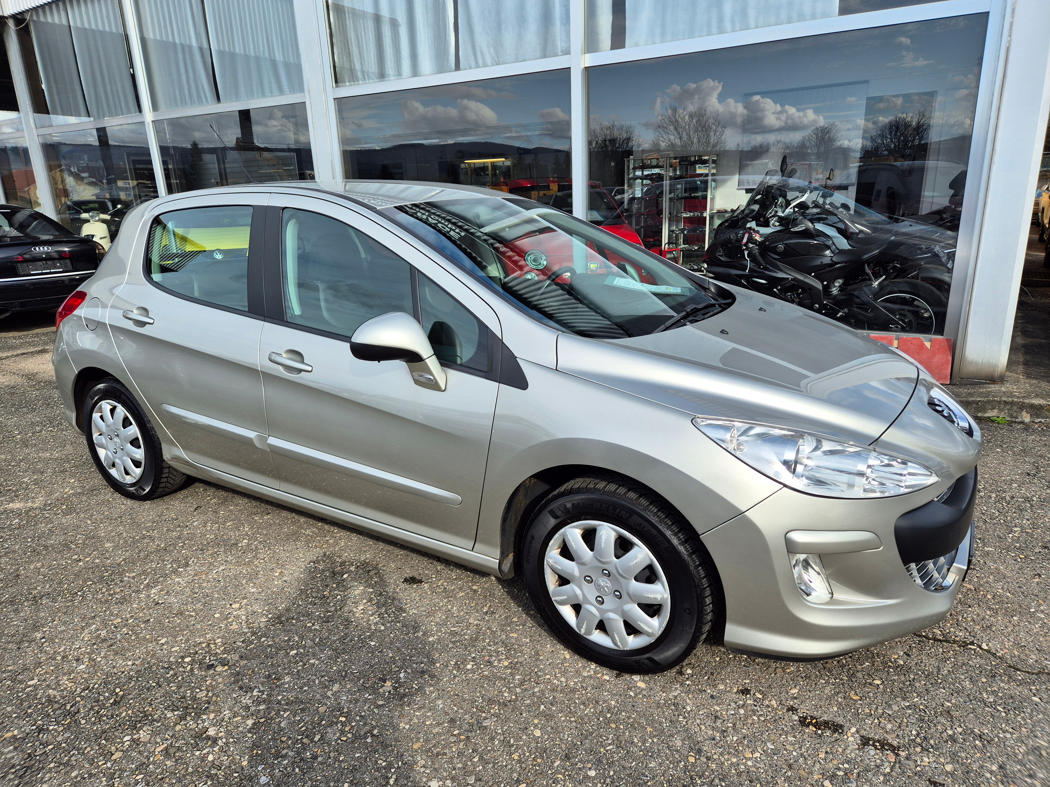 PEUGEOT 308 1.6 16V VTI Sport