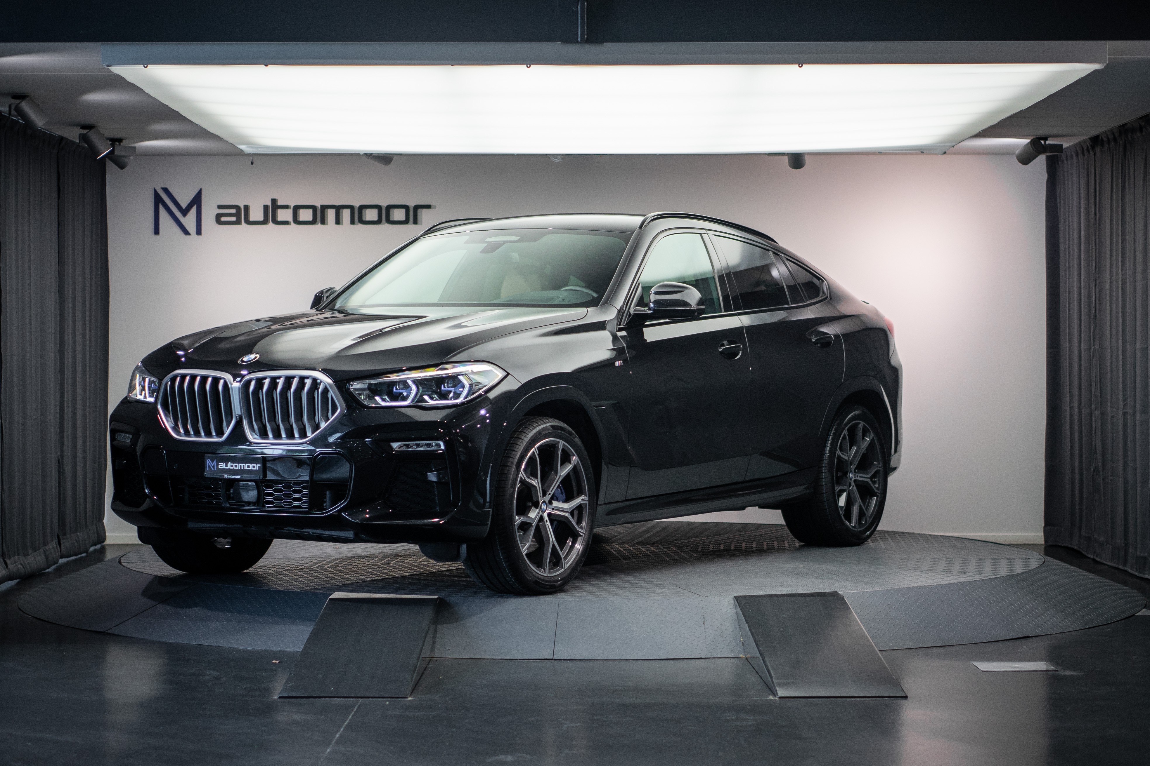 BMW X6 xDrive 30d Steptronic M-Sport *CH-FZ* *AHK* *Laserlicht*