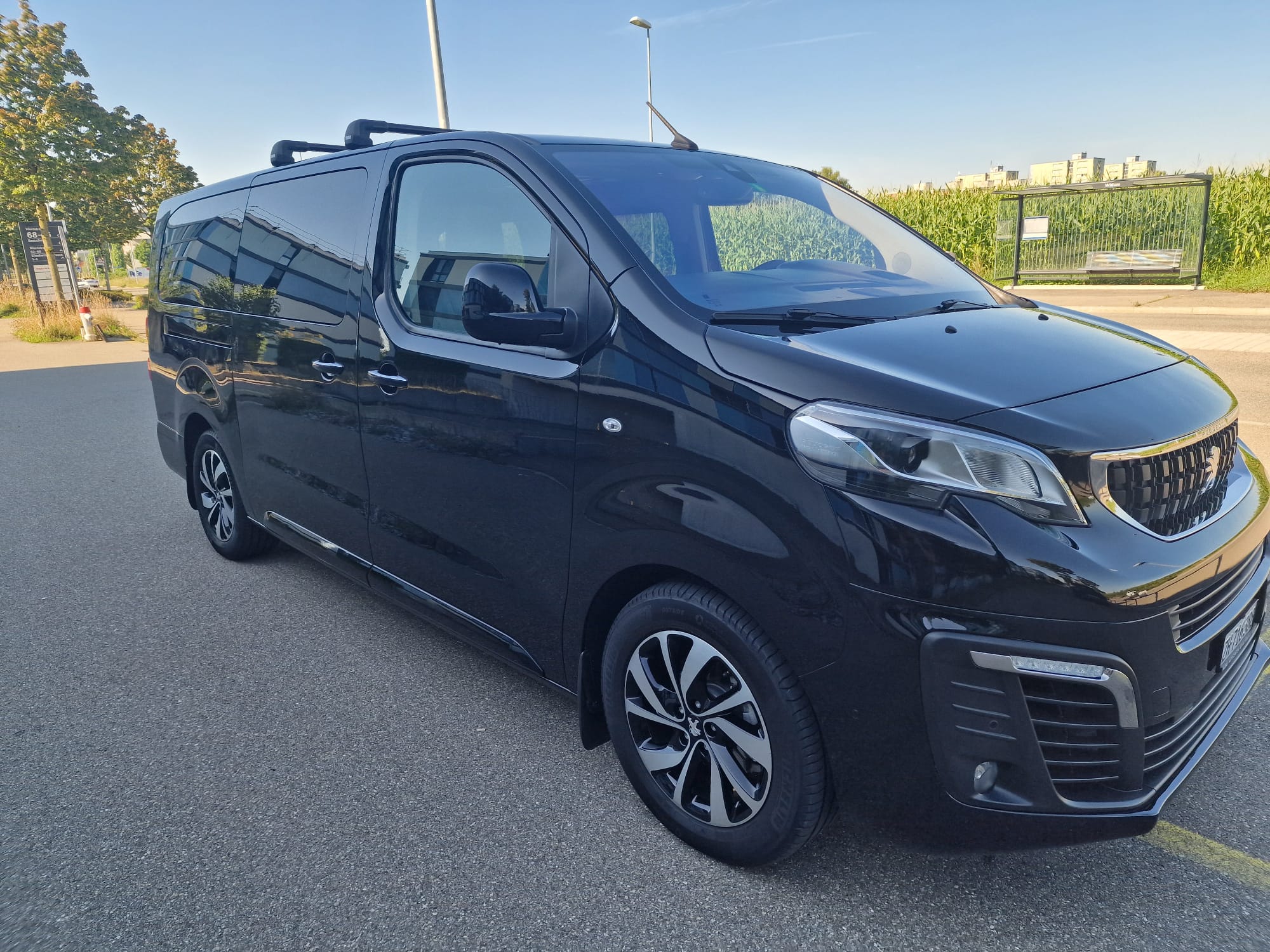 PEUGEOT TRAVELLER Business VIP Lang