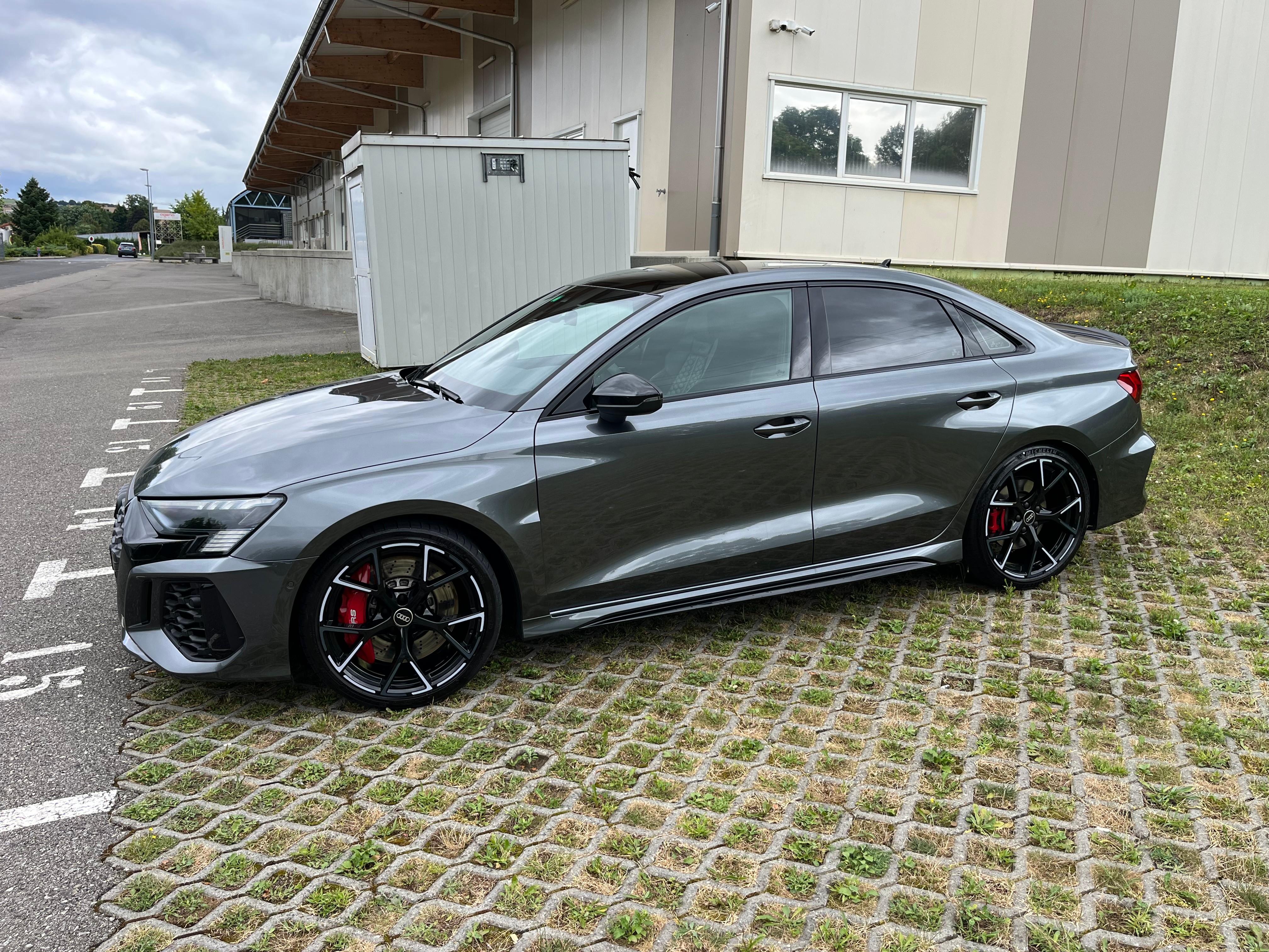 AUDI RS3 Limousine 2.5 TSI quattro S-tronic