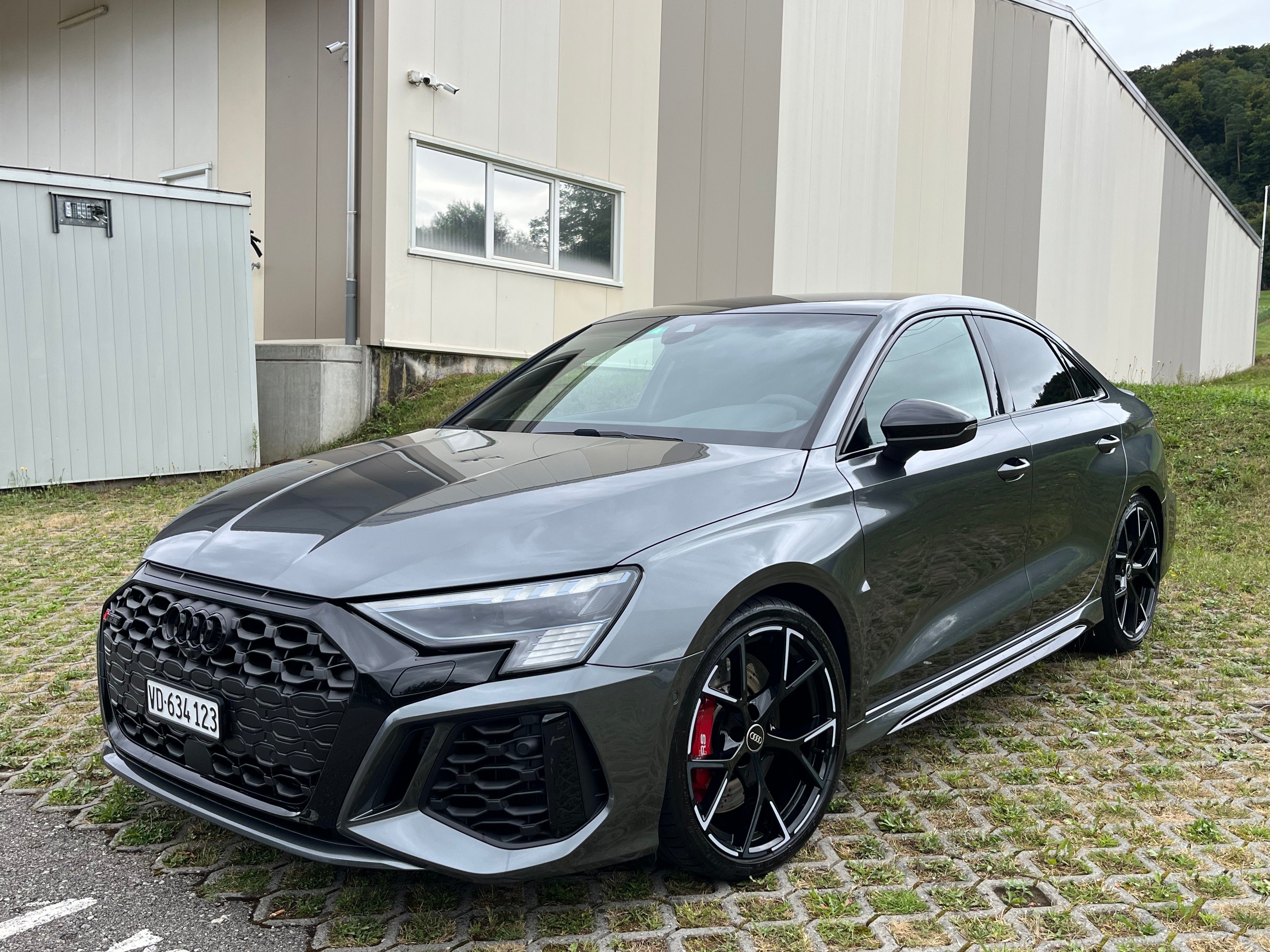 AUDI RS3 Limousine 2.5 TSI quattro S-tronic