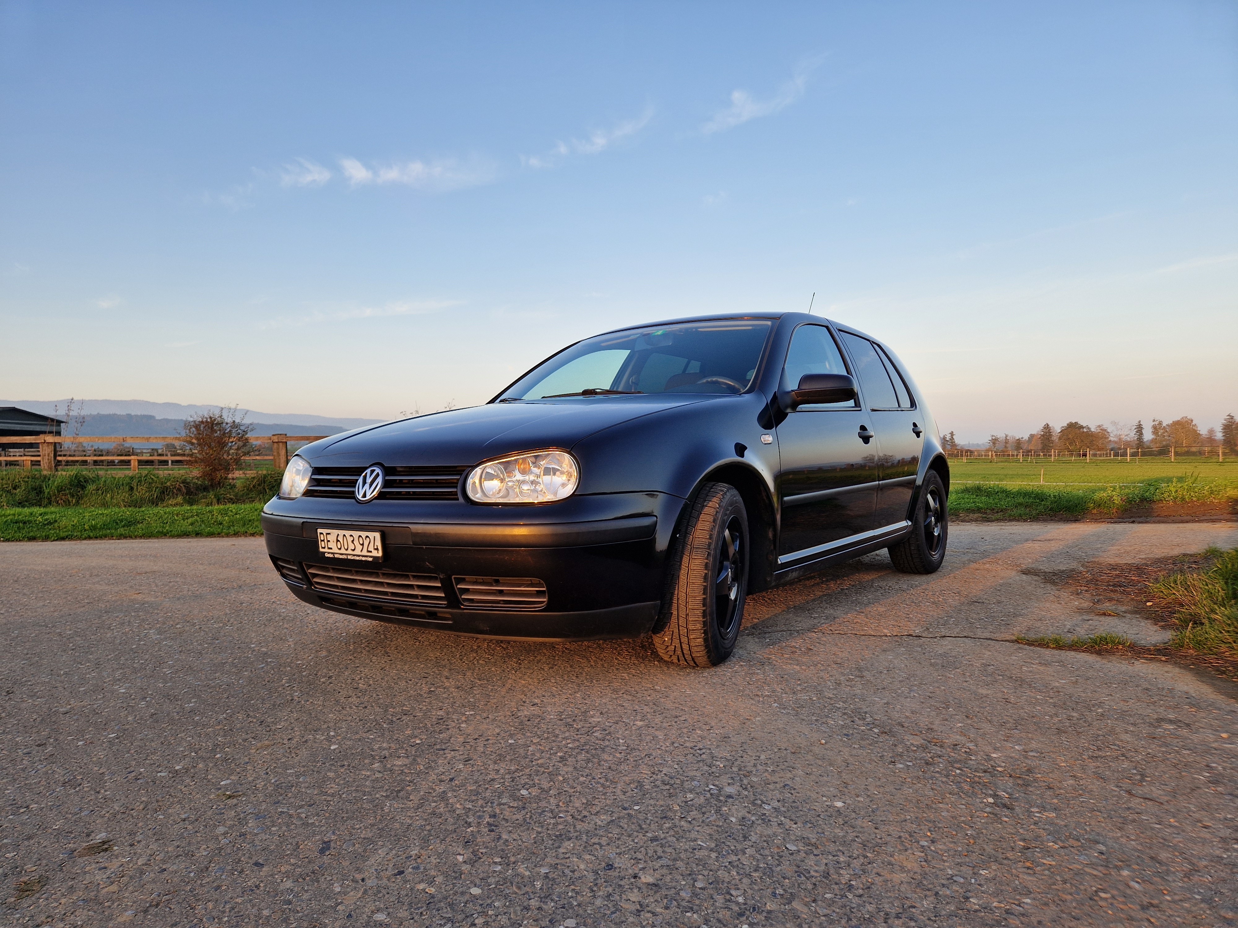 VW GOLF