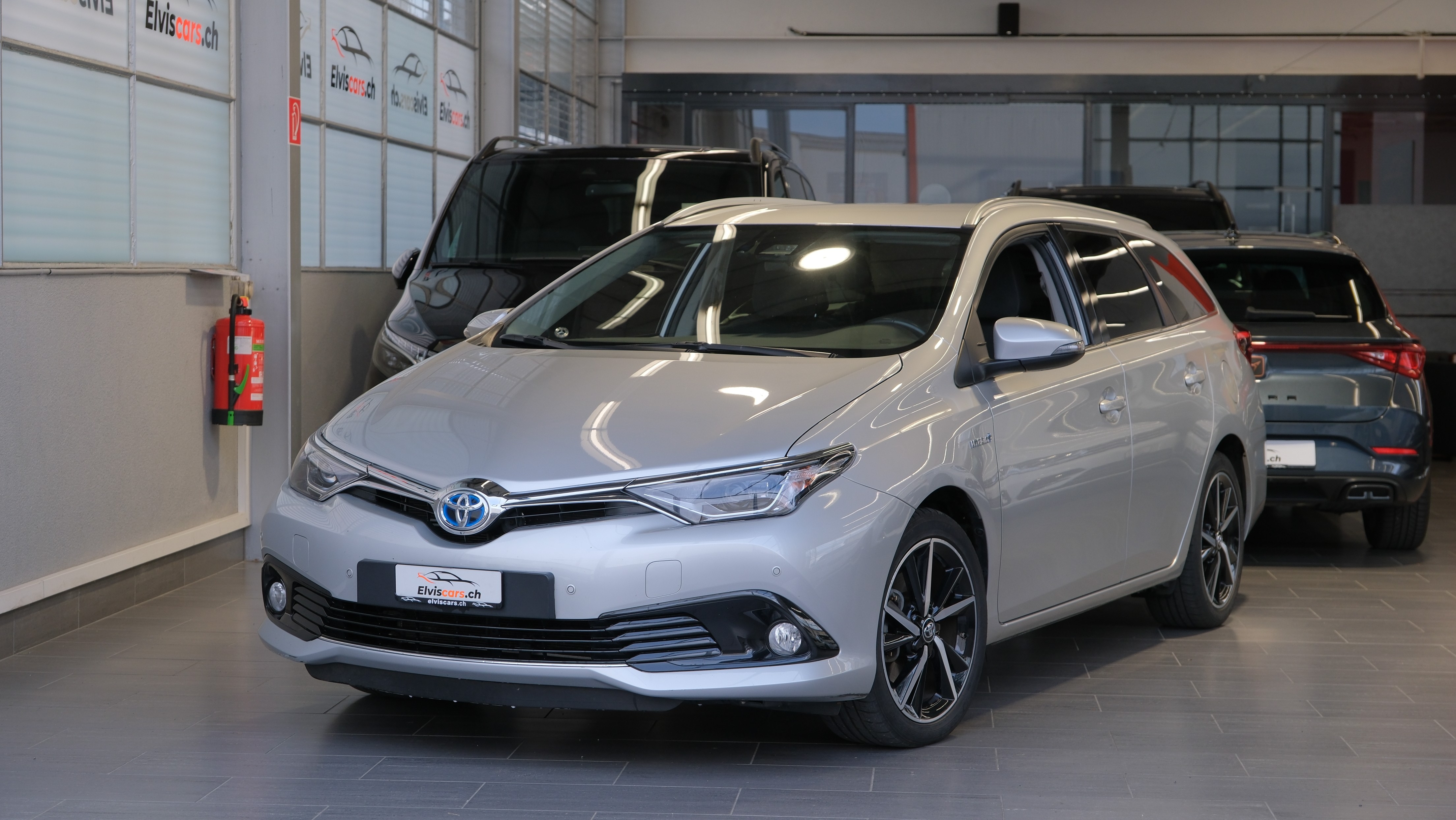 TOYOTA Auris Touring Sports 1.8 HSD Trend e-CVT