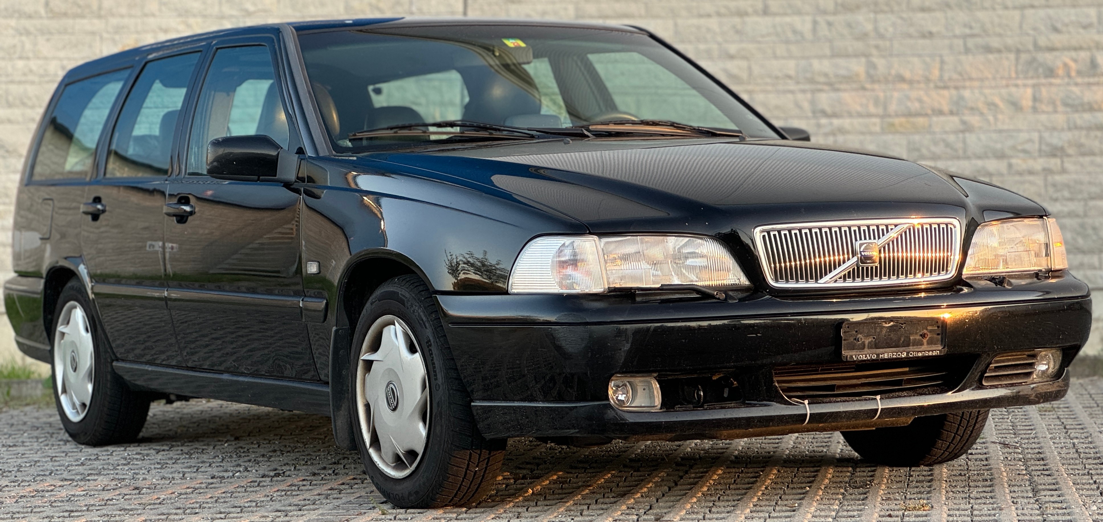 VOLVO V70 2.4 20V