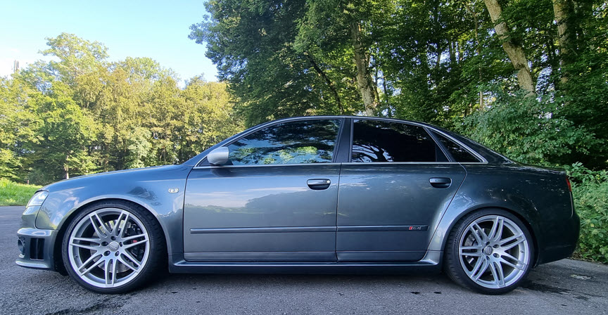 AUDI RS4 4.2 V8 quattro