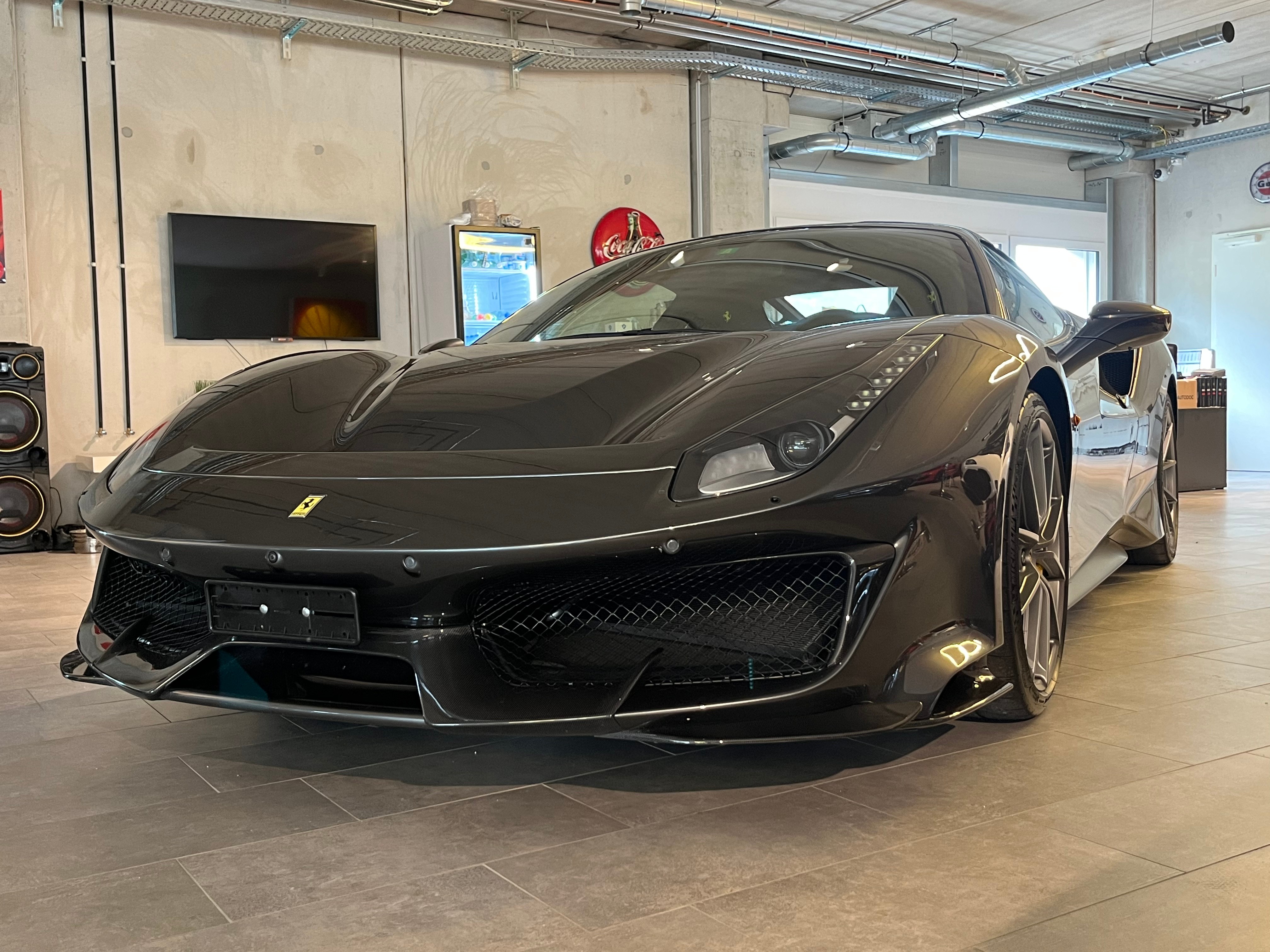 FERRARI 488 Pista 3.9 V8