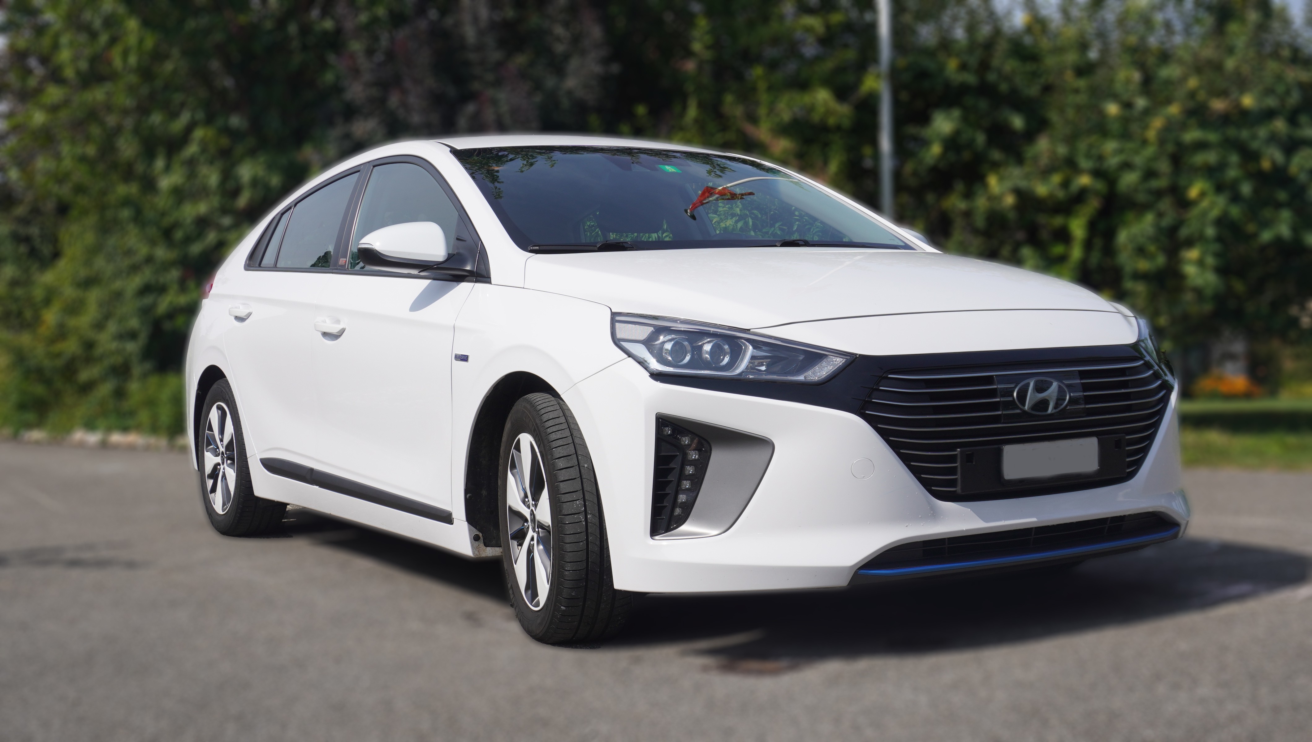 HYUNDAI Ioniq 1.6 GDi Plug in Hybrid Amplia DCT