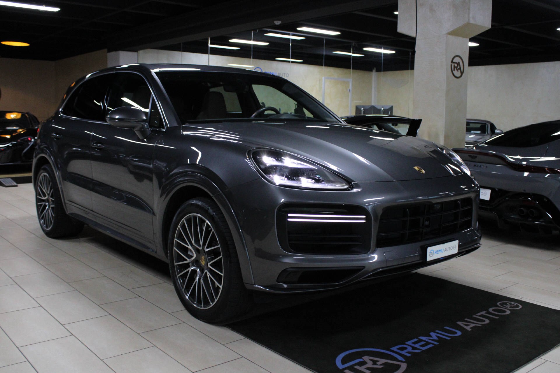 PORSCHE Cayenne 4.0 V8 Turbo