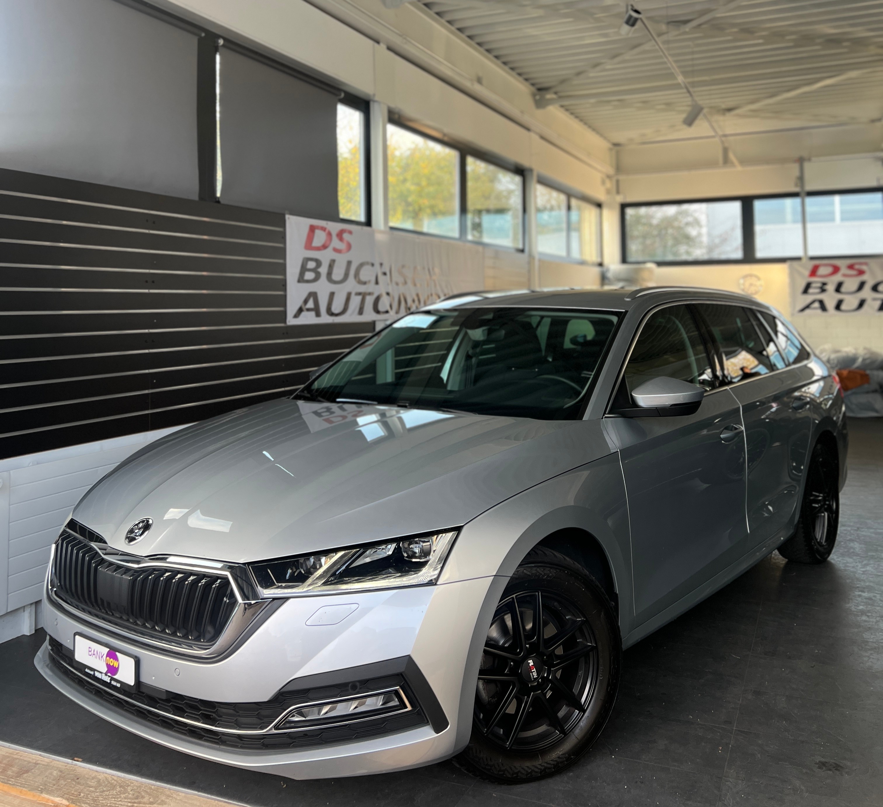 SKODA Octavia Combi 2.0 TDI DSG Style