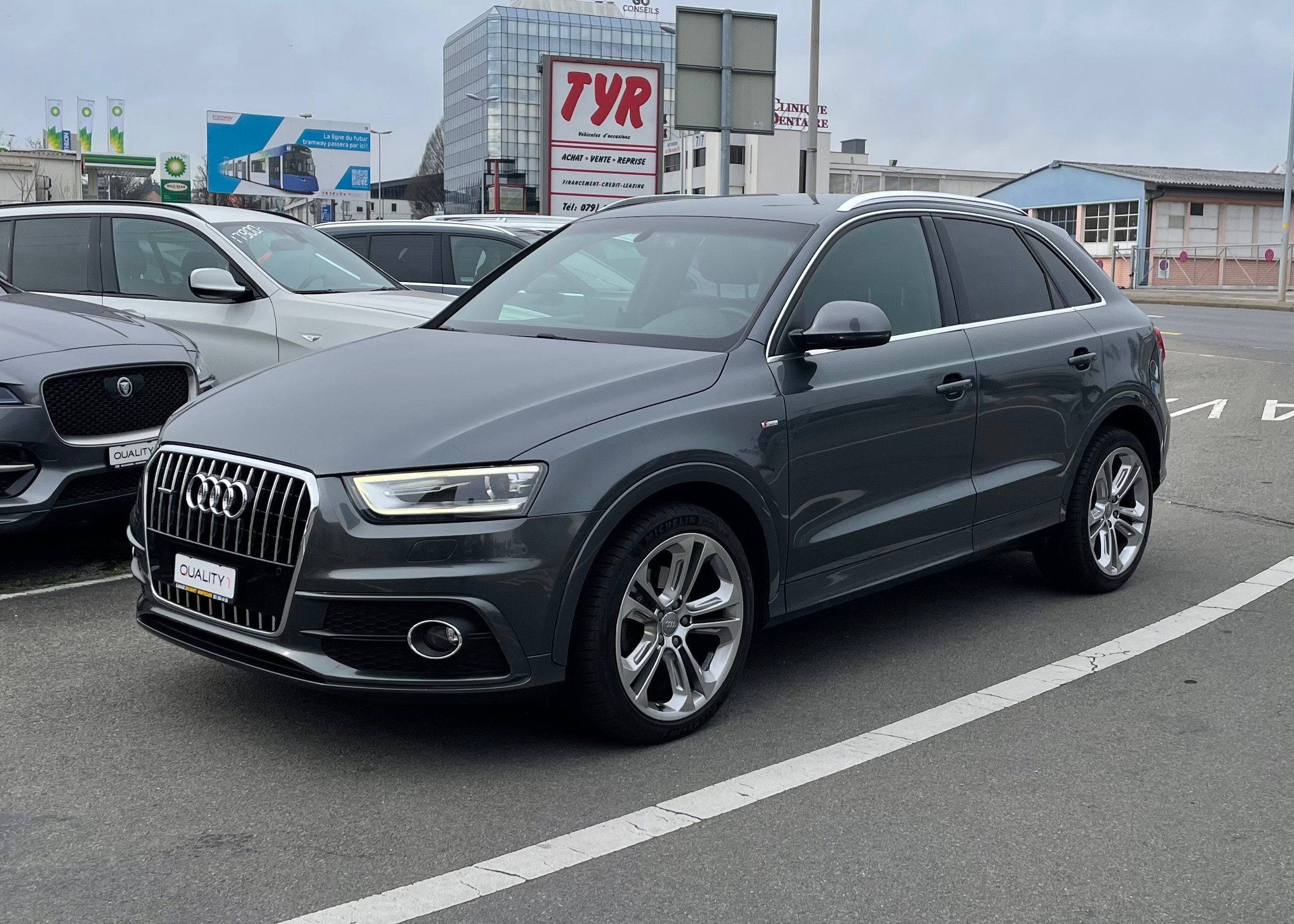 AUDI Q3 2.0 TDI quattro S-tronic