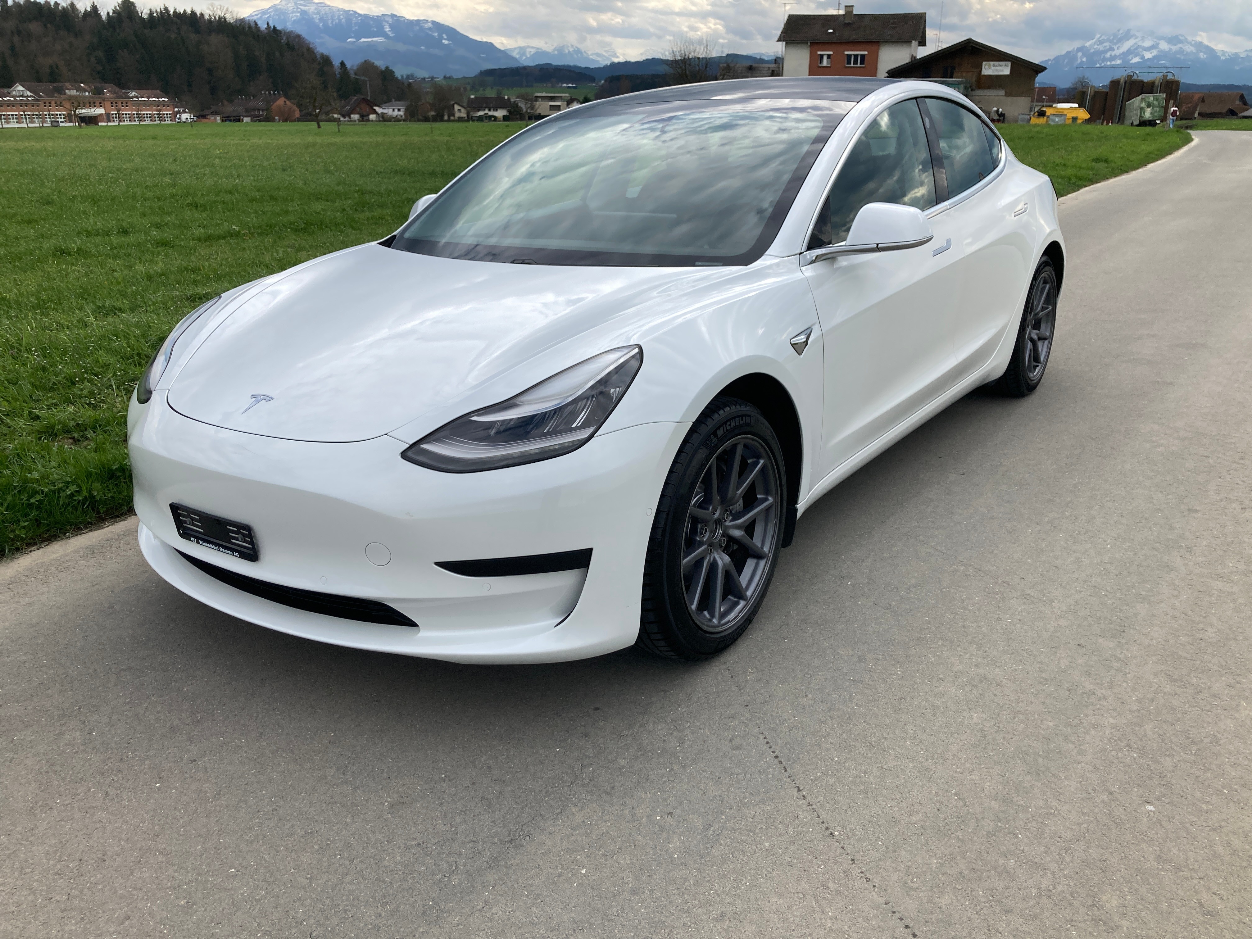 TESLA Model 3