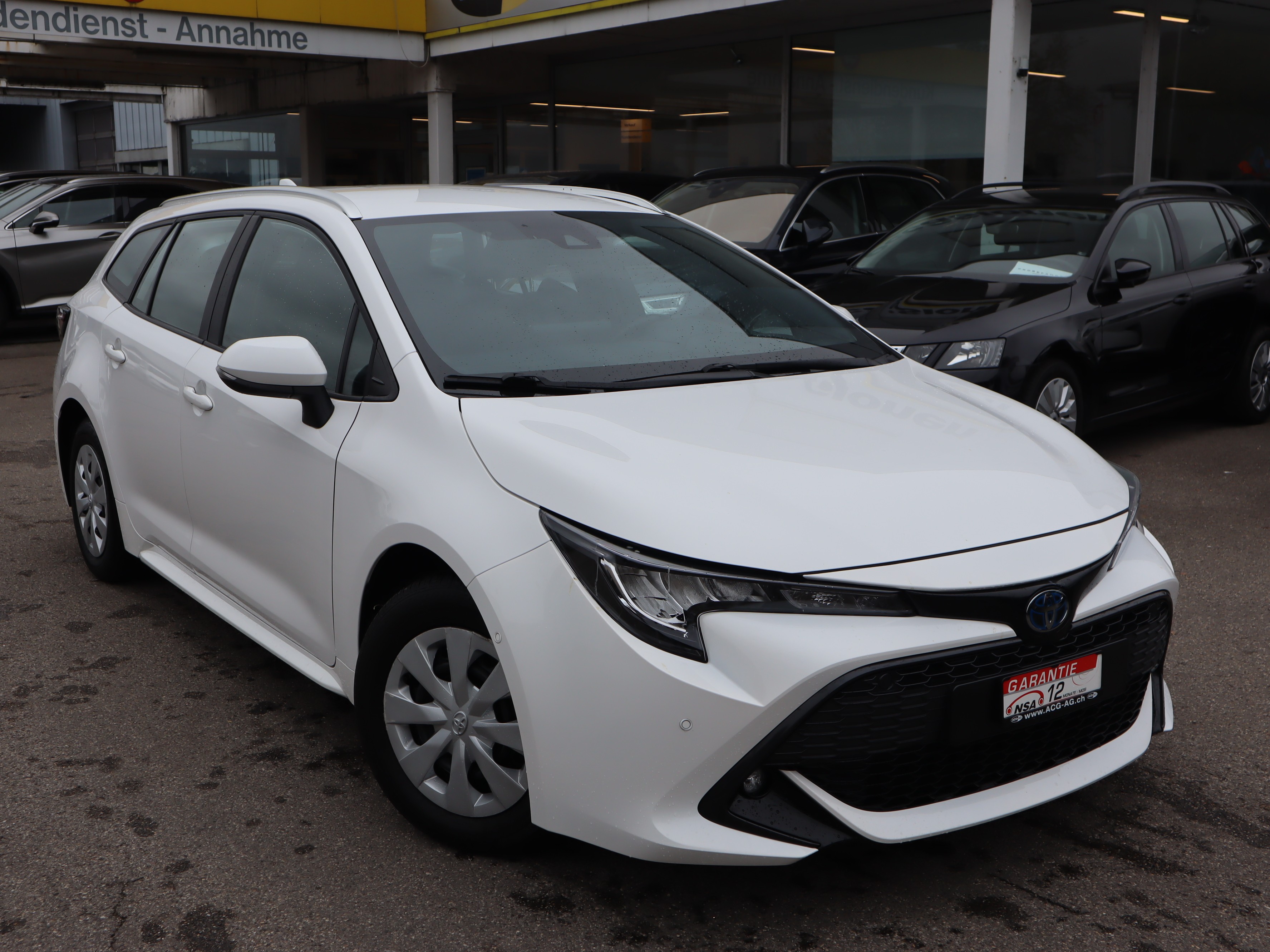 TOYOTA Corolla Touring Sports 1.8 HSD Comfort e-CVT ** Werksgarantie 10Jahre oder 180000 KM ** Lenkrad Heizung ** Modell 2023 **