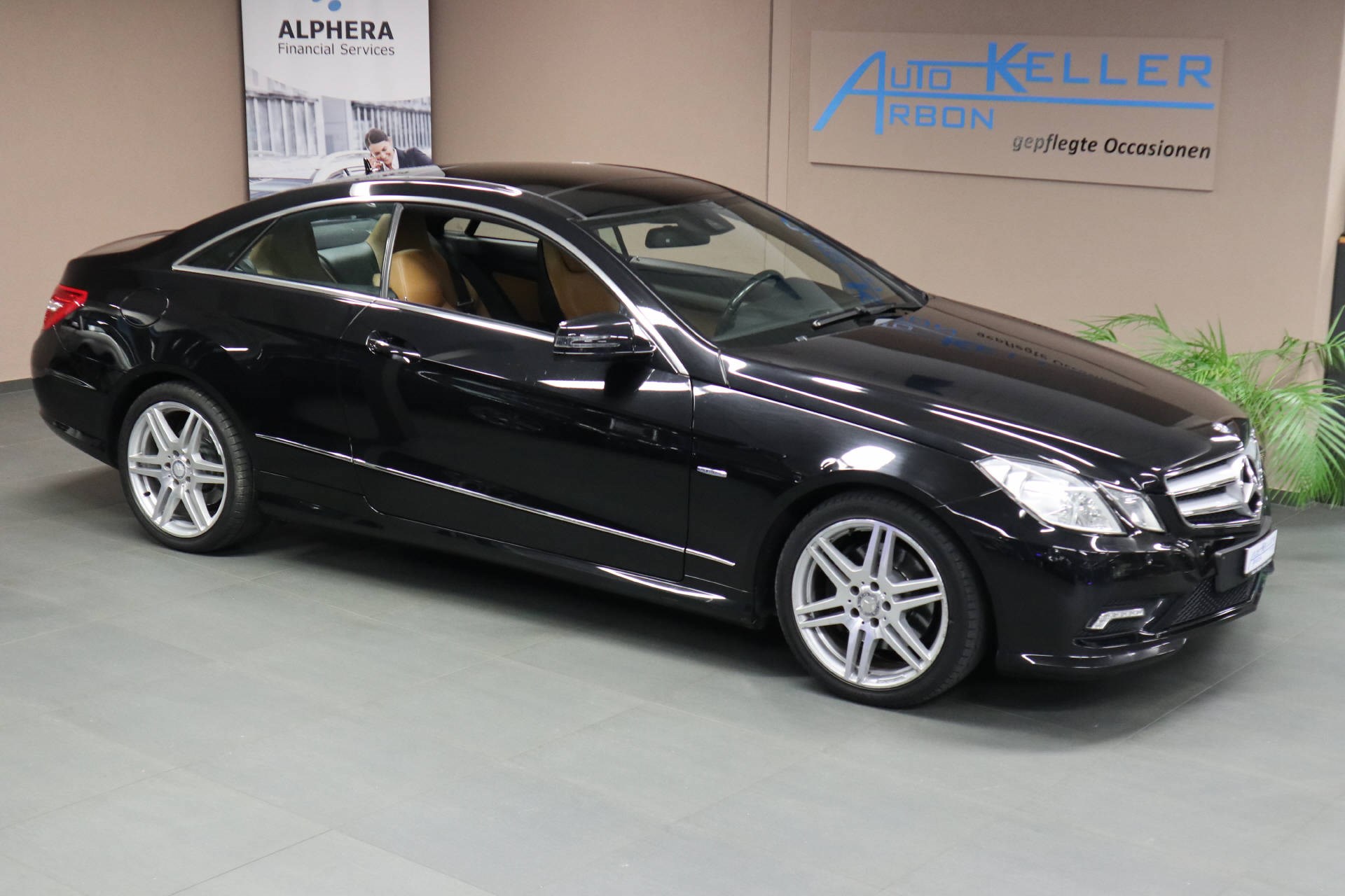 MERCEDES-BENZ E 250 CGI BlueEF Coupé