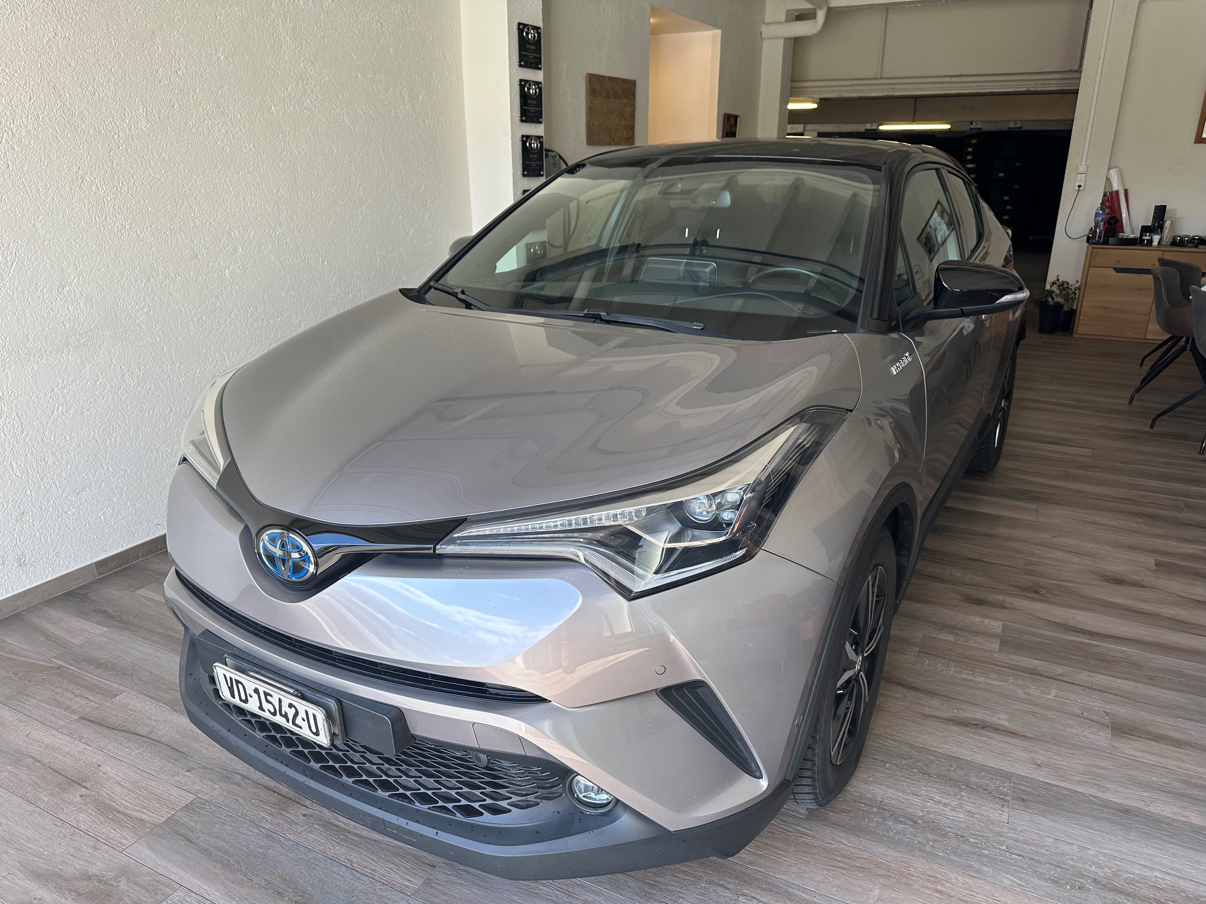 TOYOTA C-HR 1.8 HSD CVT Trend