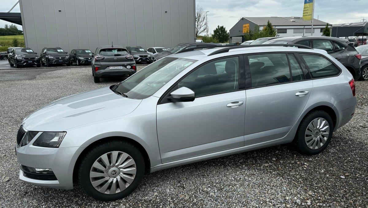 SKODA Octavia Combi 1.5 TSI Ambition DSG