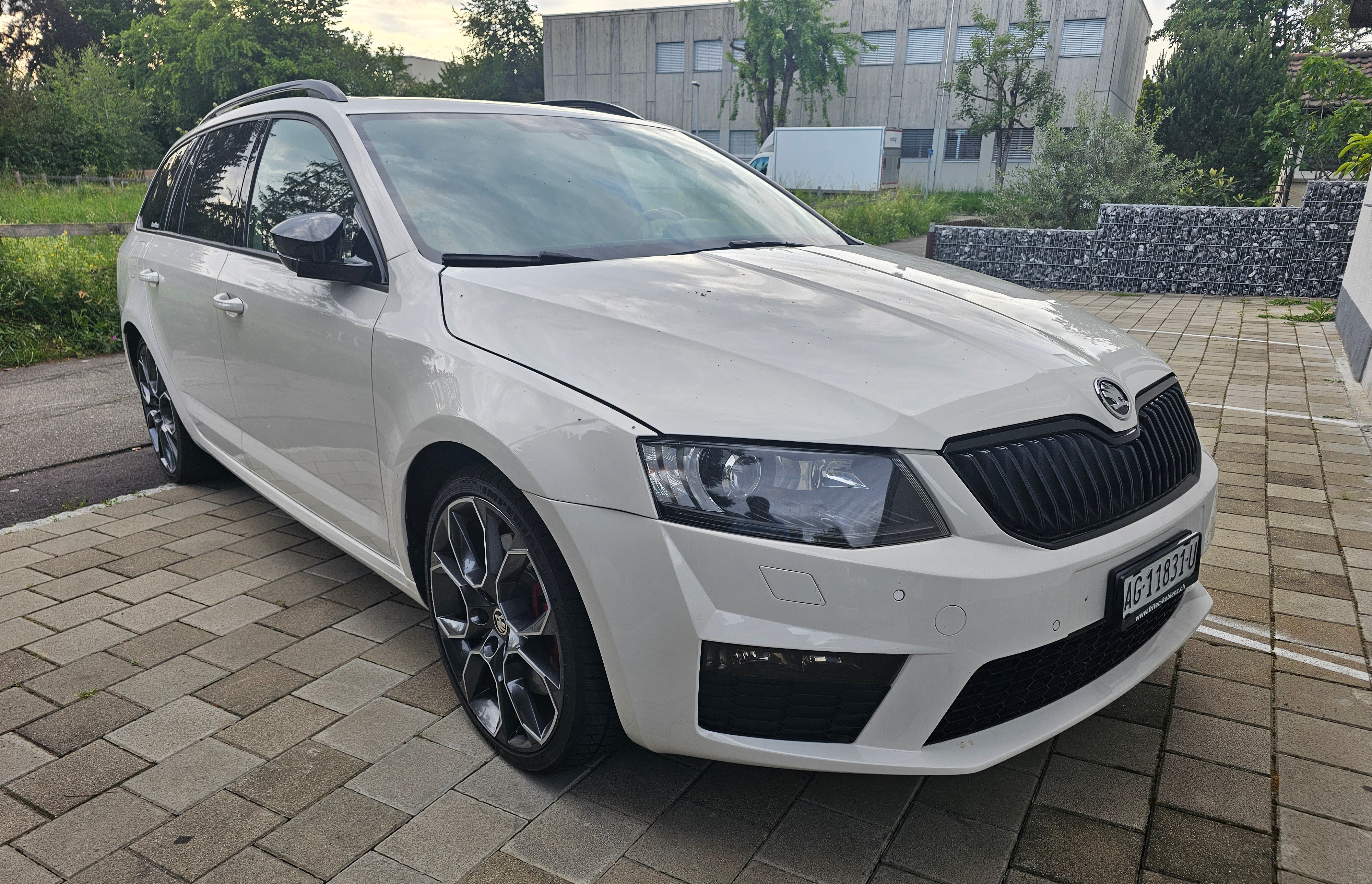 SKODA Octavia Combi 2.0 TDI RS DSG