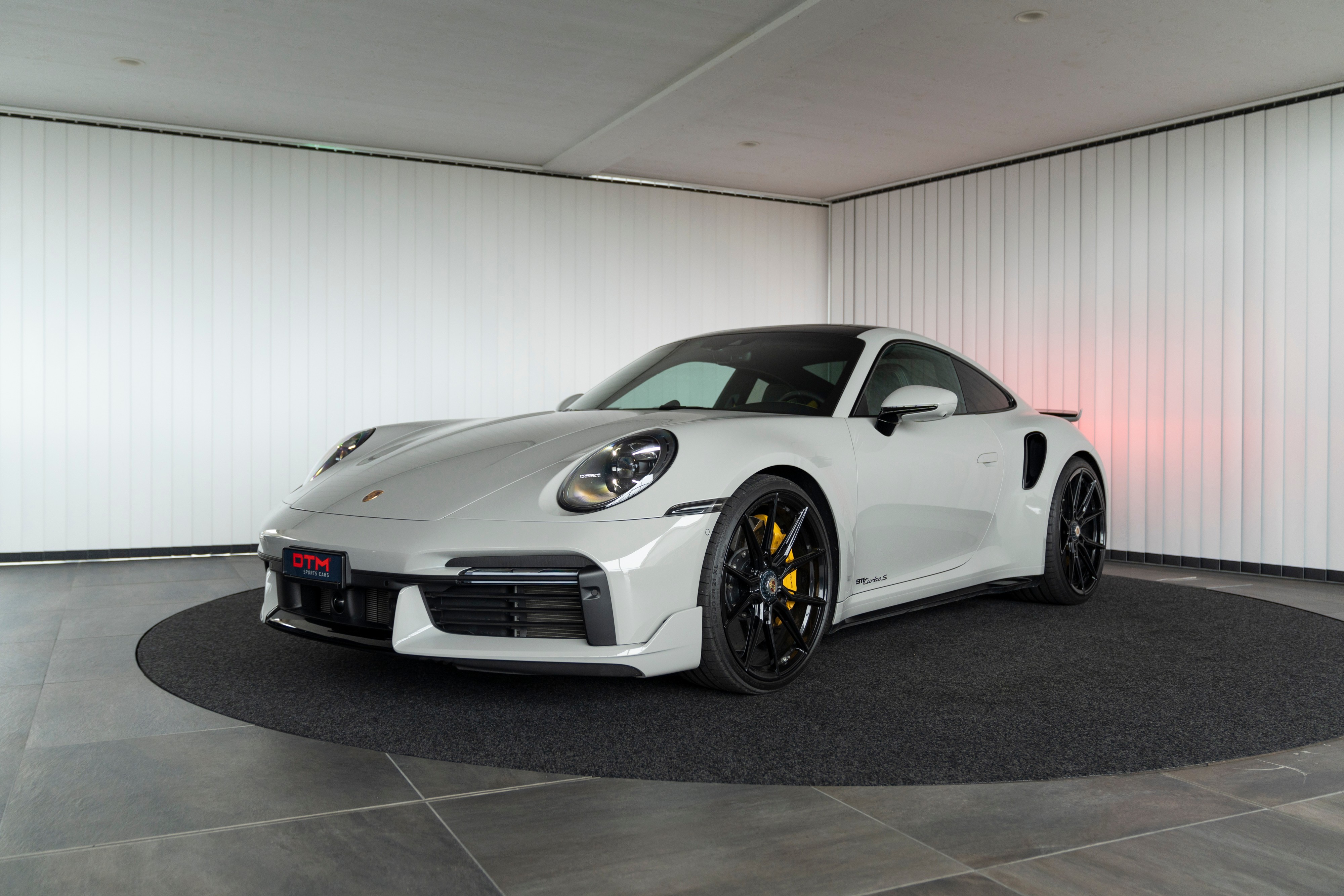 PORSCHE 911 Turbo S PDK