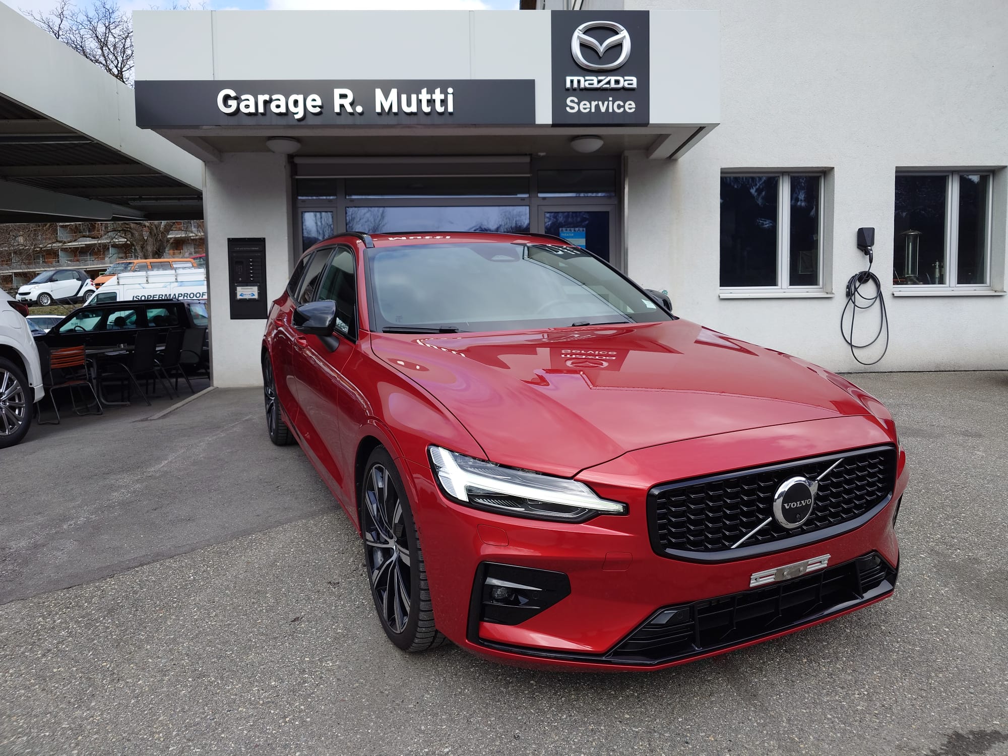 VOLVO V60 B5 Mild Hybrid Ultimate Dark AWD Geartronic