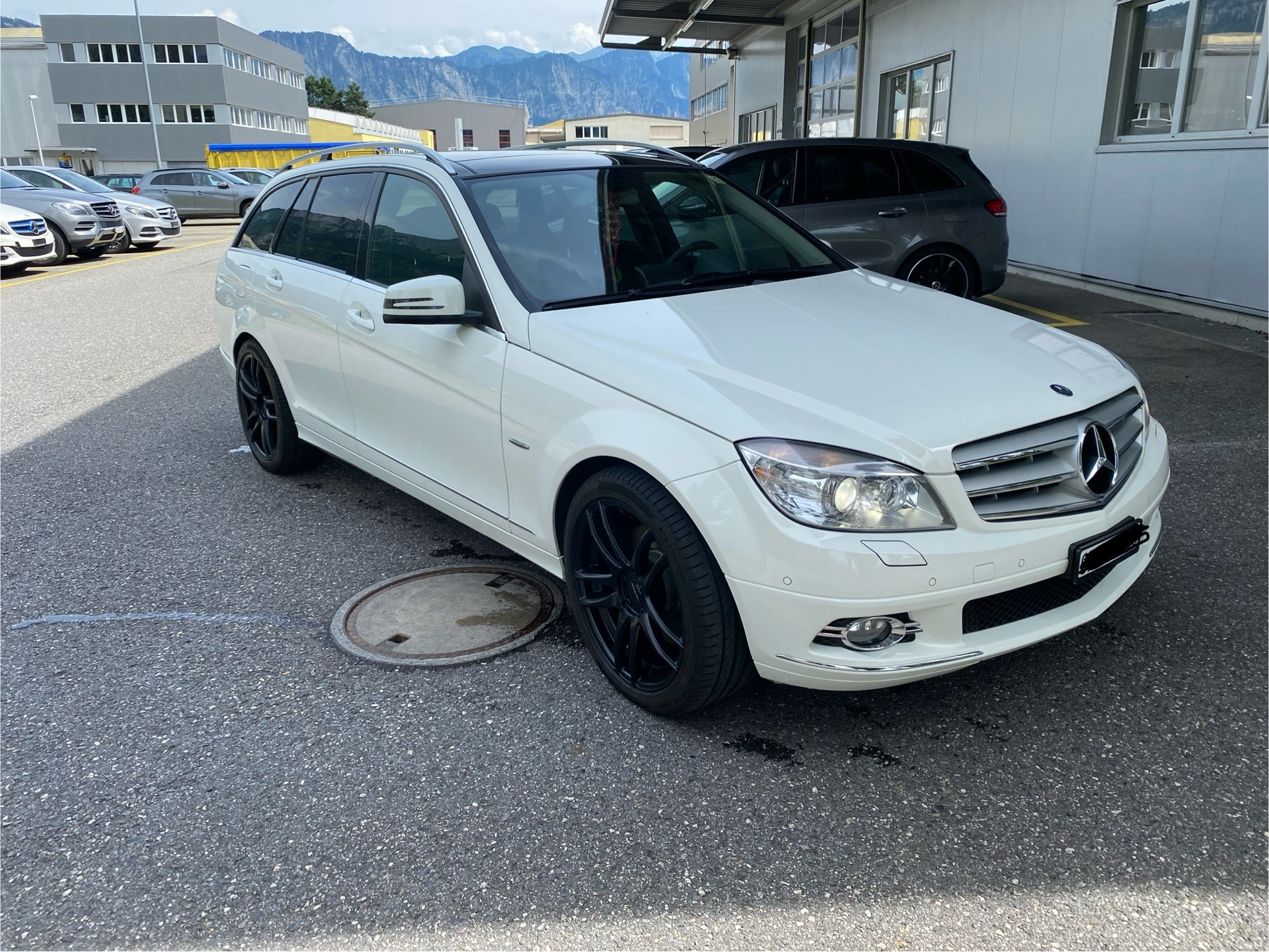 MERCEDES-BENZ C 320