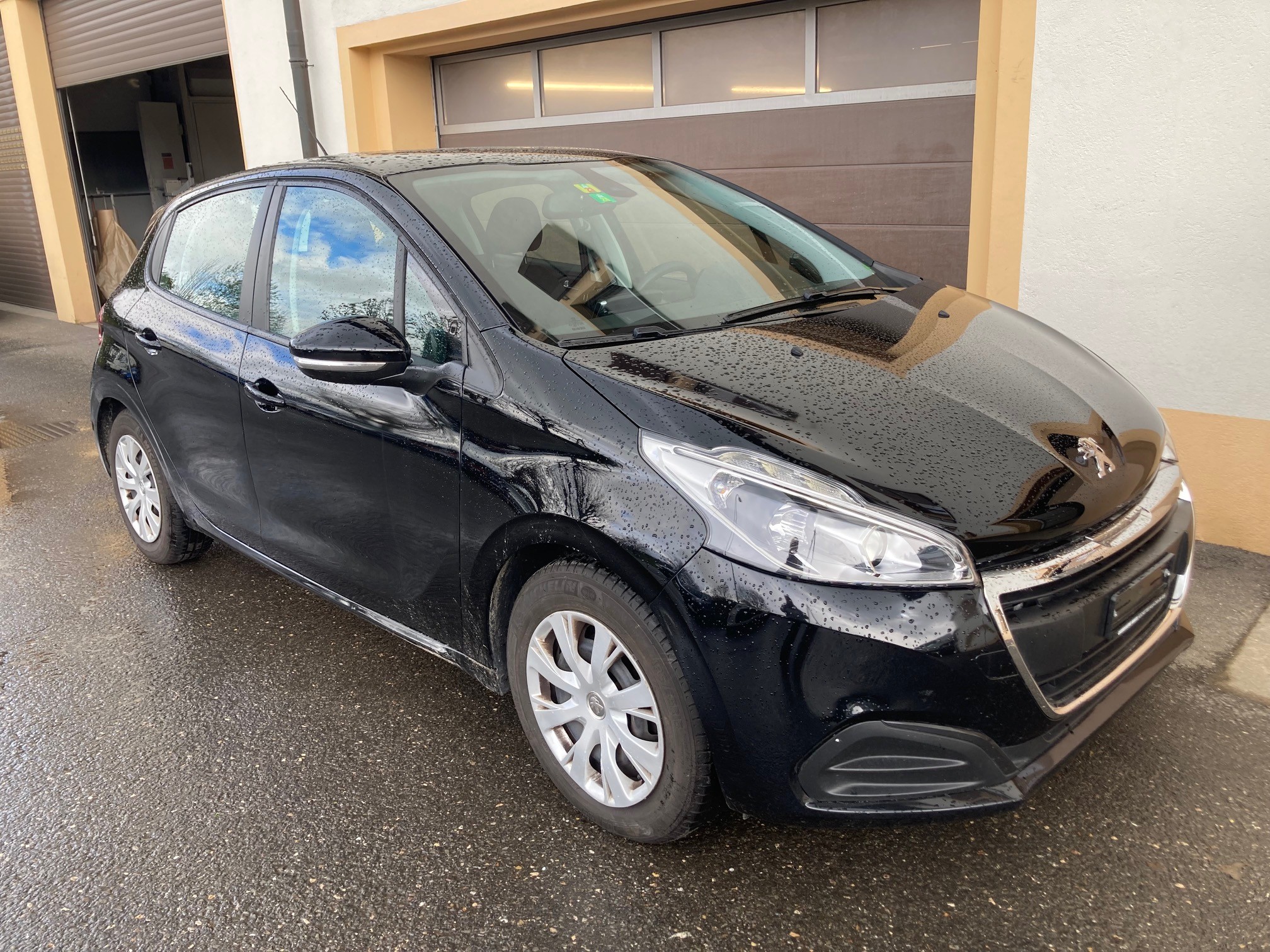 PEUGEOT 208 1.2 e-VTI Active EGS5