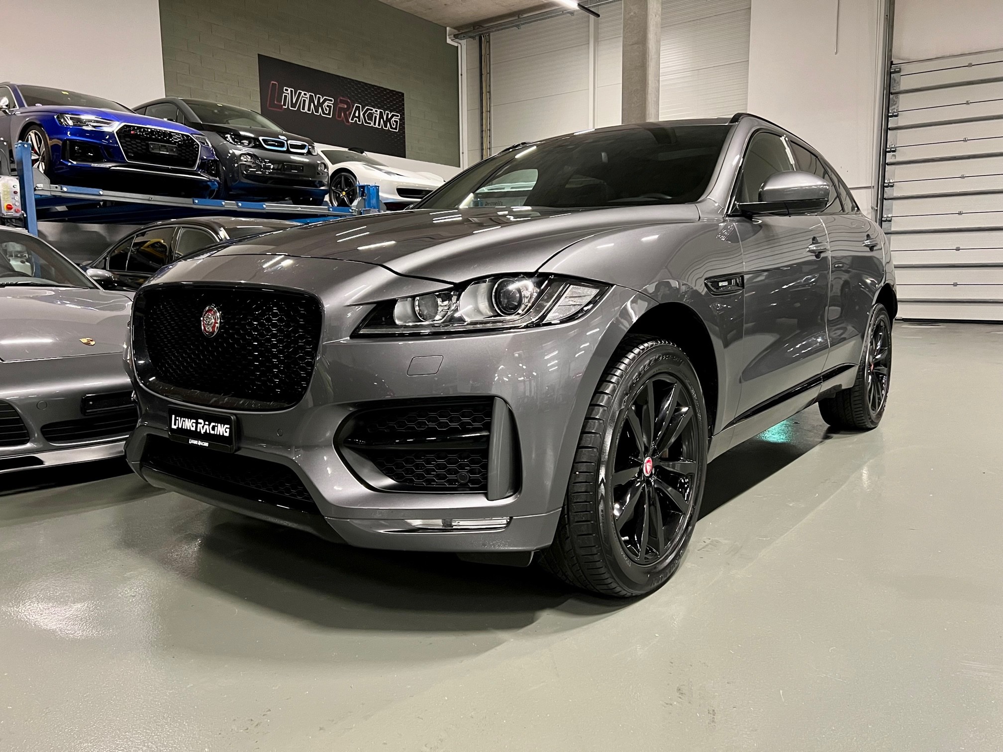 JAGUAR F-Pace 3.0 V6 R-Sport AWD Automatik