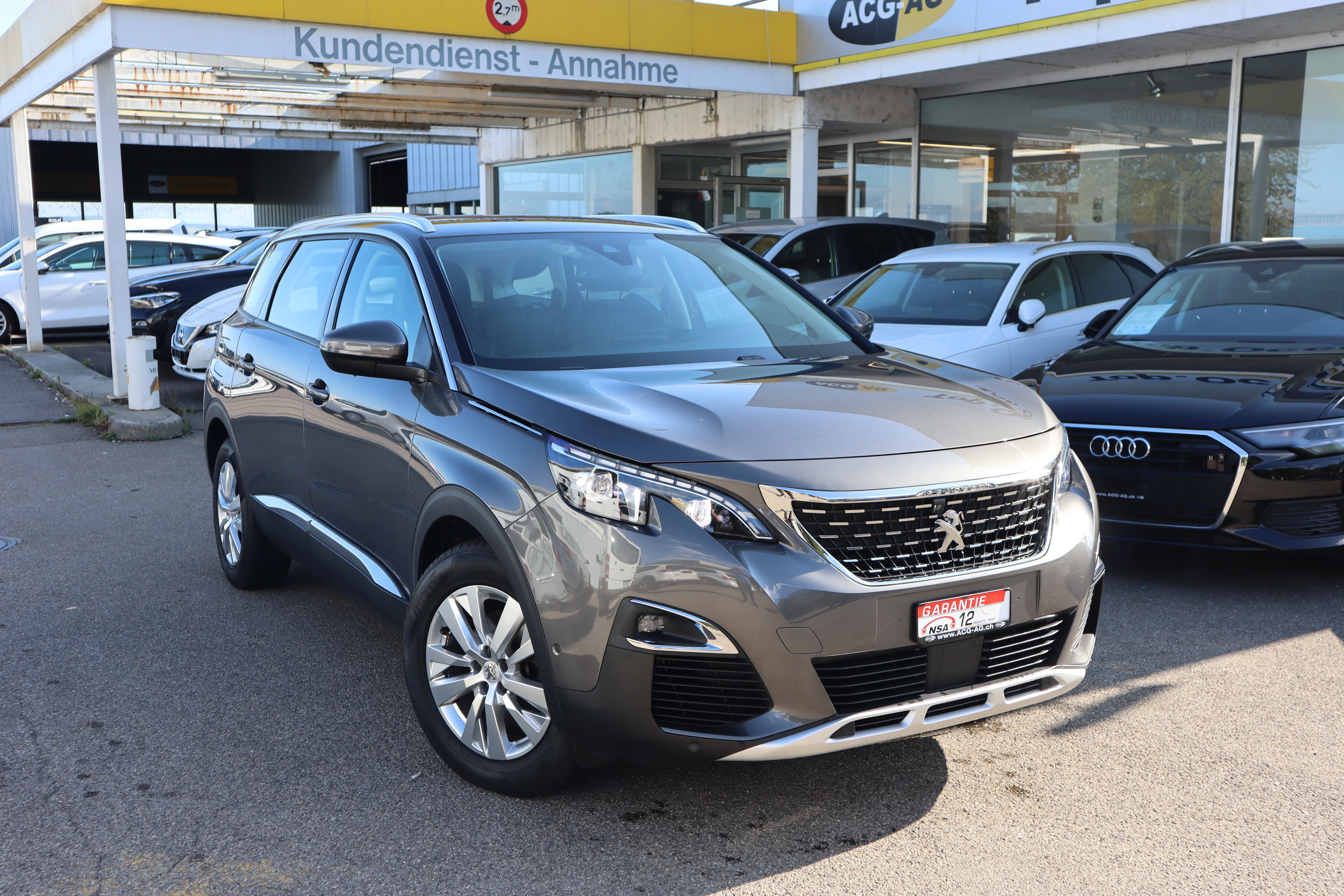 PEUGEOT 5008 1.2 Pure Tech Allure EAT8 ** 7-Plätzer ** Navi mit Rückfahrkamera 360° ** PDC ** Frisch ab MFK & Service **