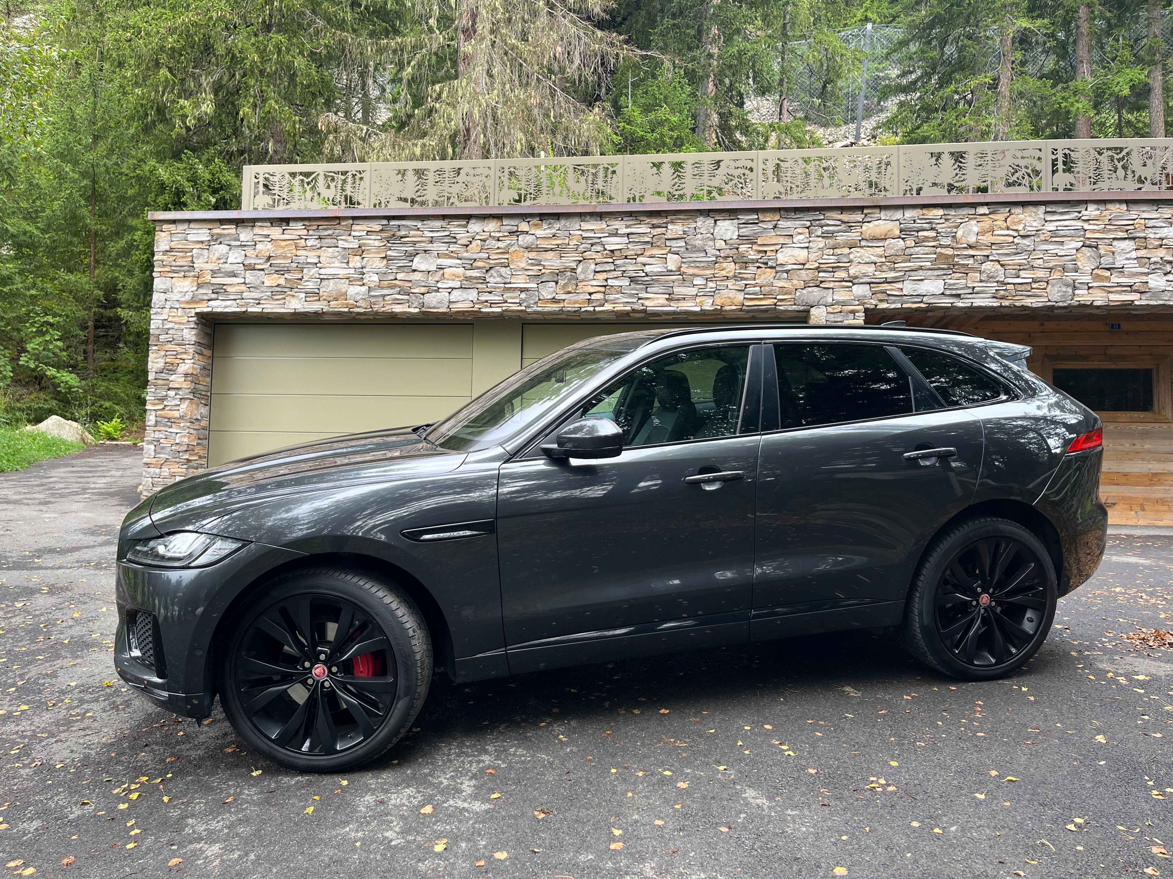 JAGUAR F-Pace 3.0 V6 S AWD Automatik