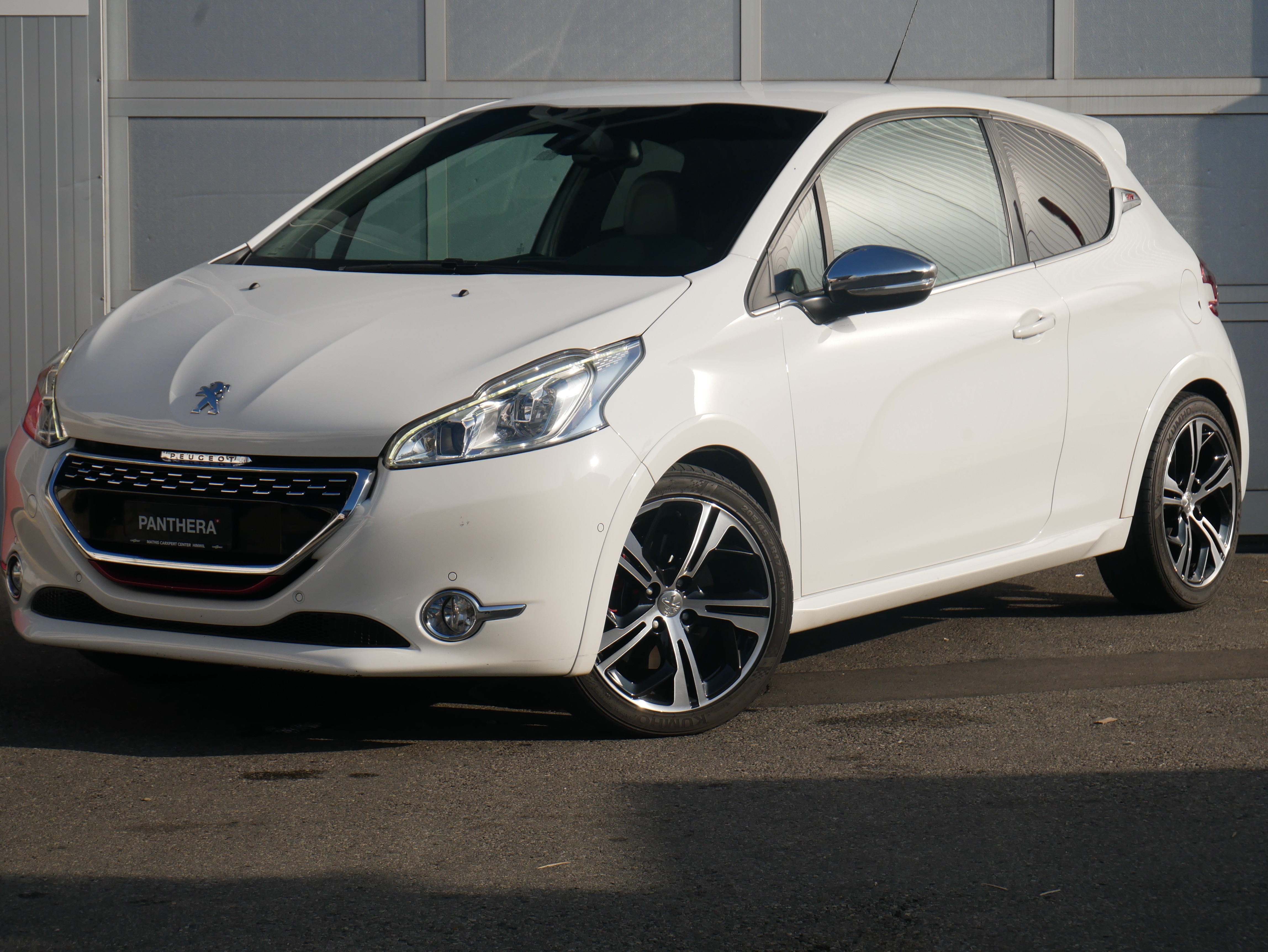 PEUGEOT 208 1.6 Turbo GTi