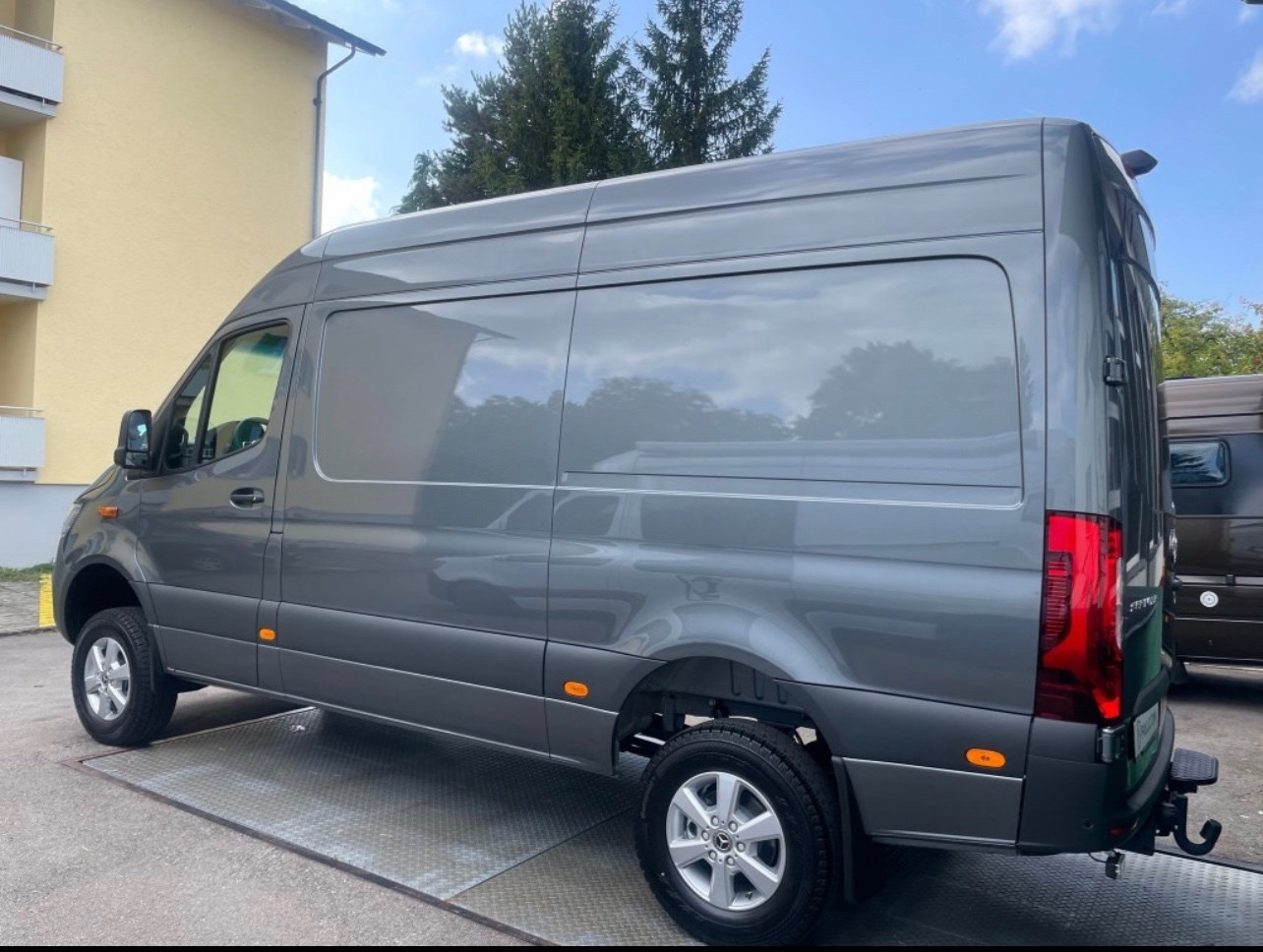 MERCEDES-BENZ Sprinter 319 CDI 4x4 Standard 9G-TRONIC