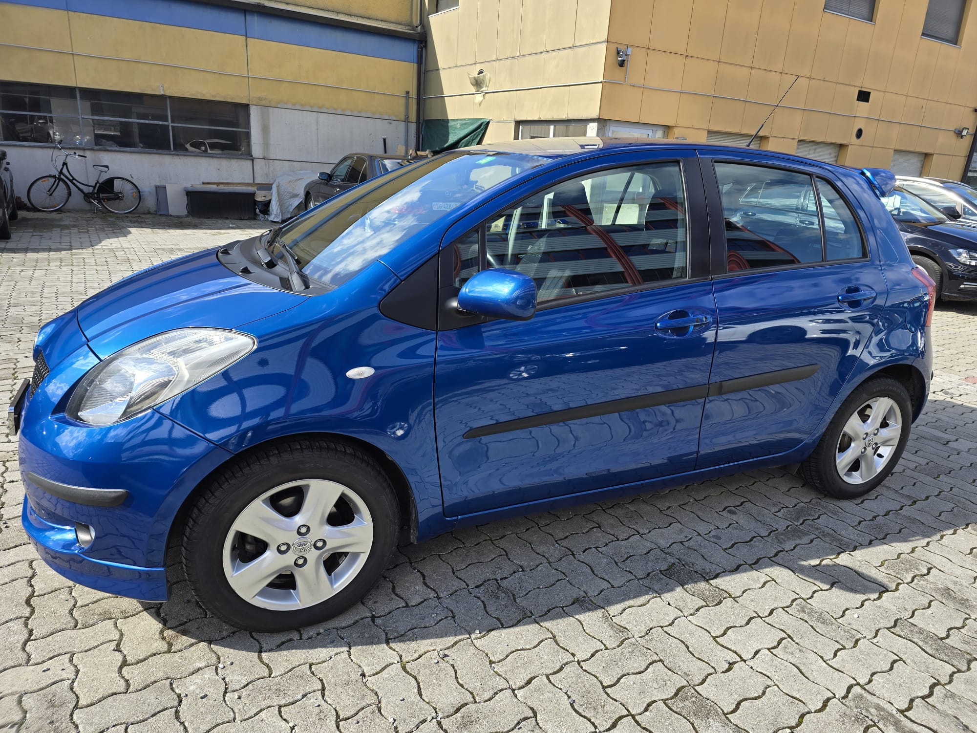 TOYOTA Yaris 1.3 Linea SOL