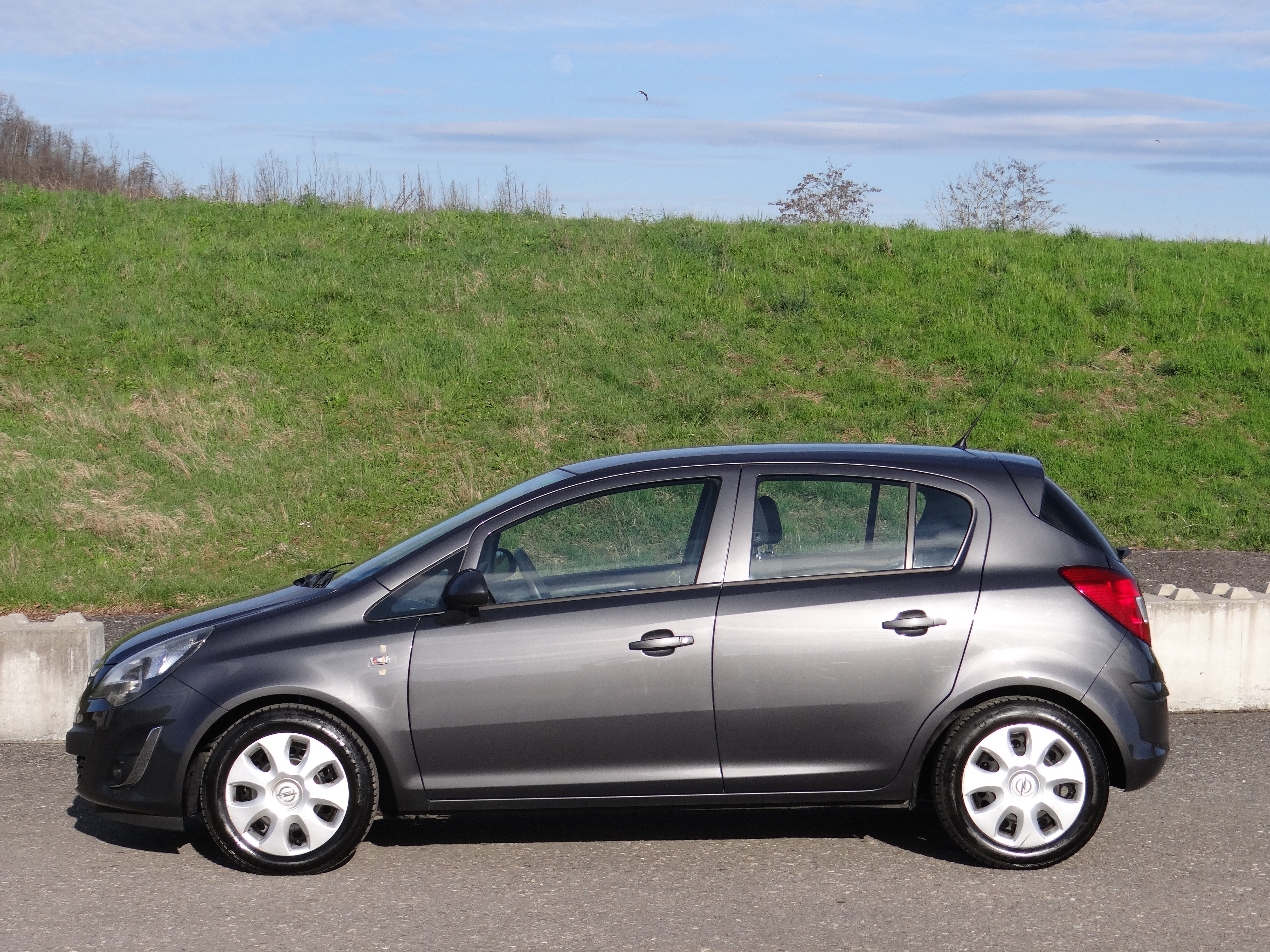 OPEL Corsa 1.4 TP Color Edition