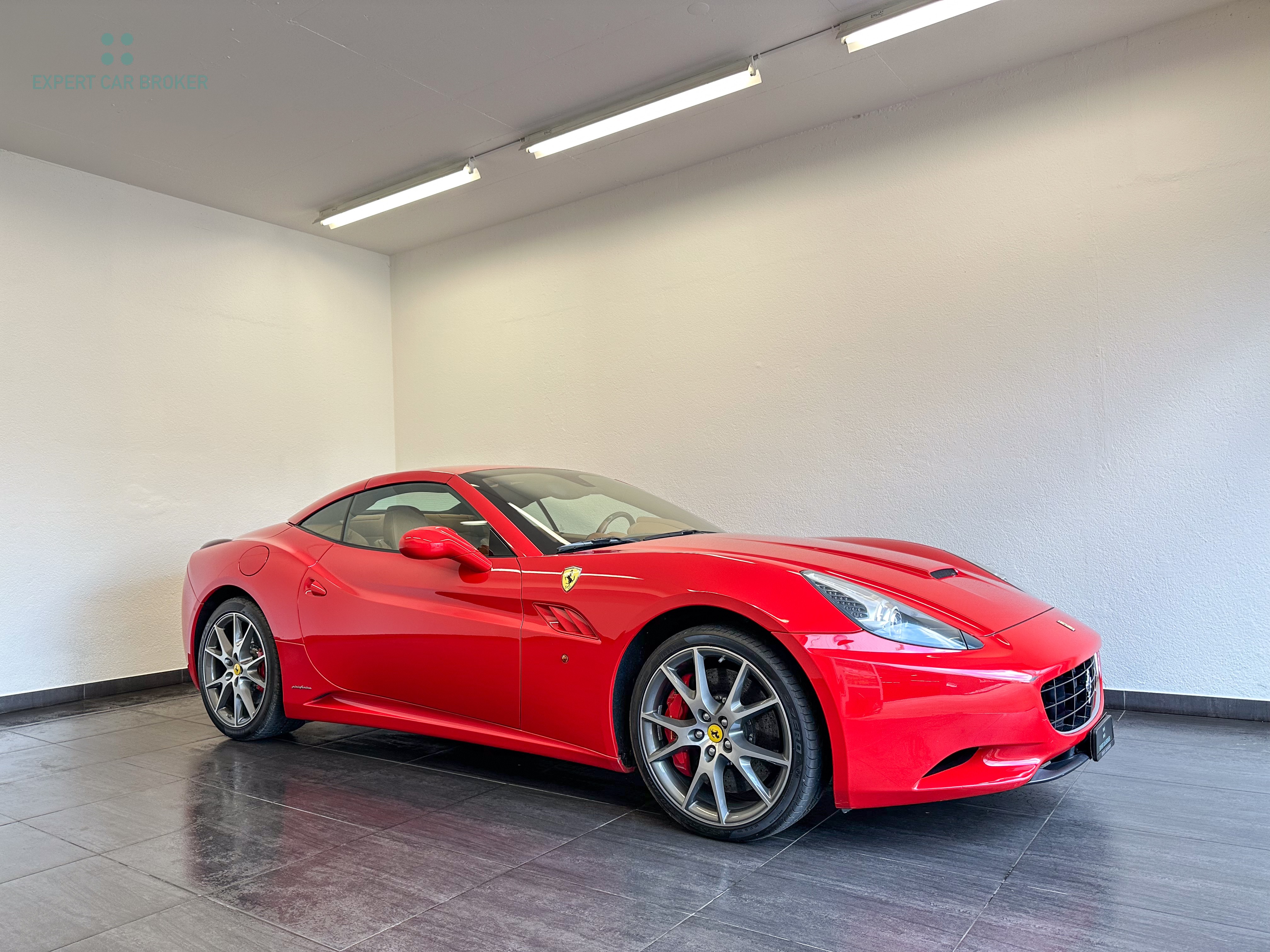 FERRARI California 4.3 V8