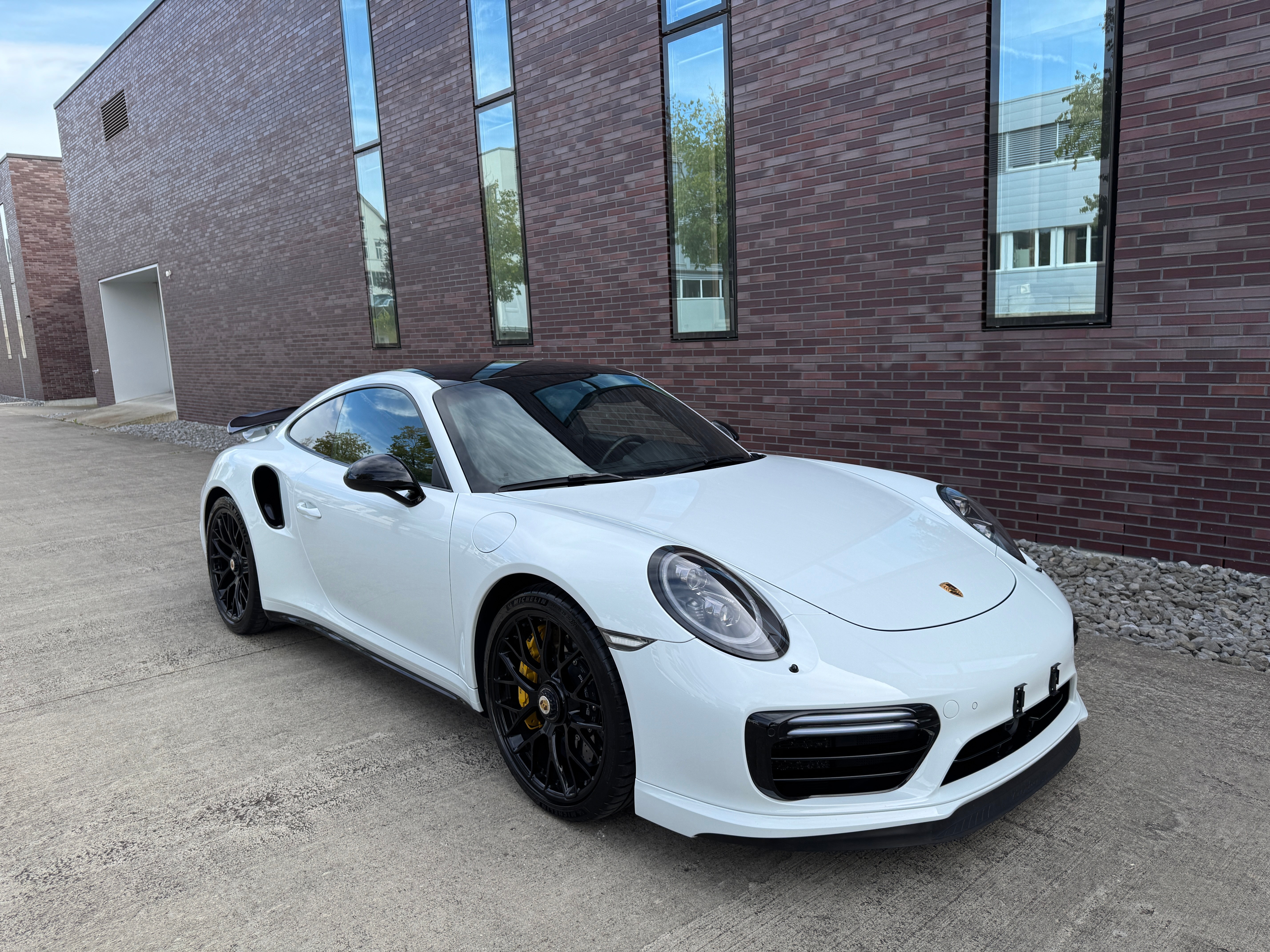 PORSCHE 911 Turbo S PDK