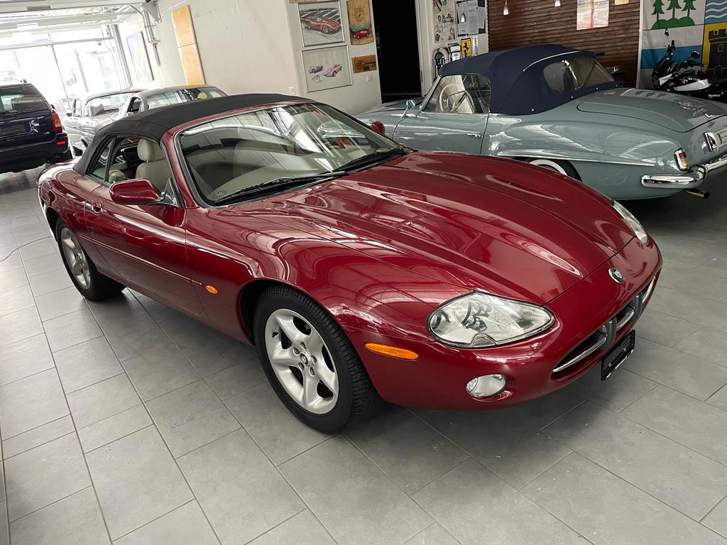 JAGUAR XK8 Convertible