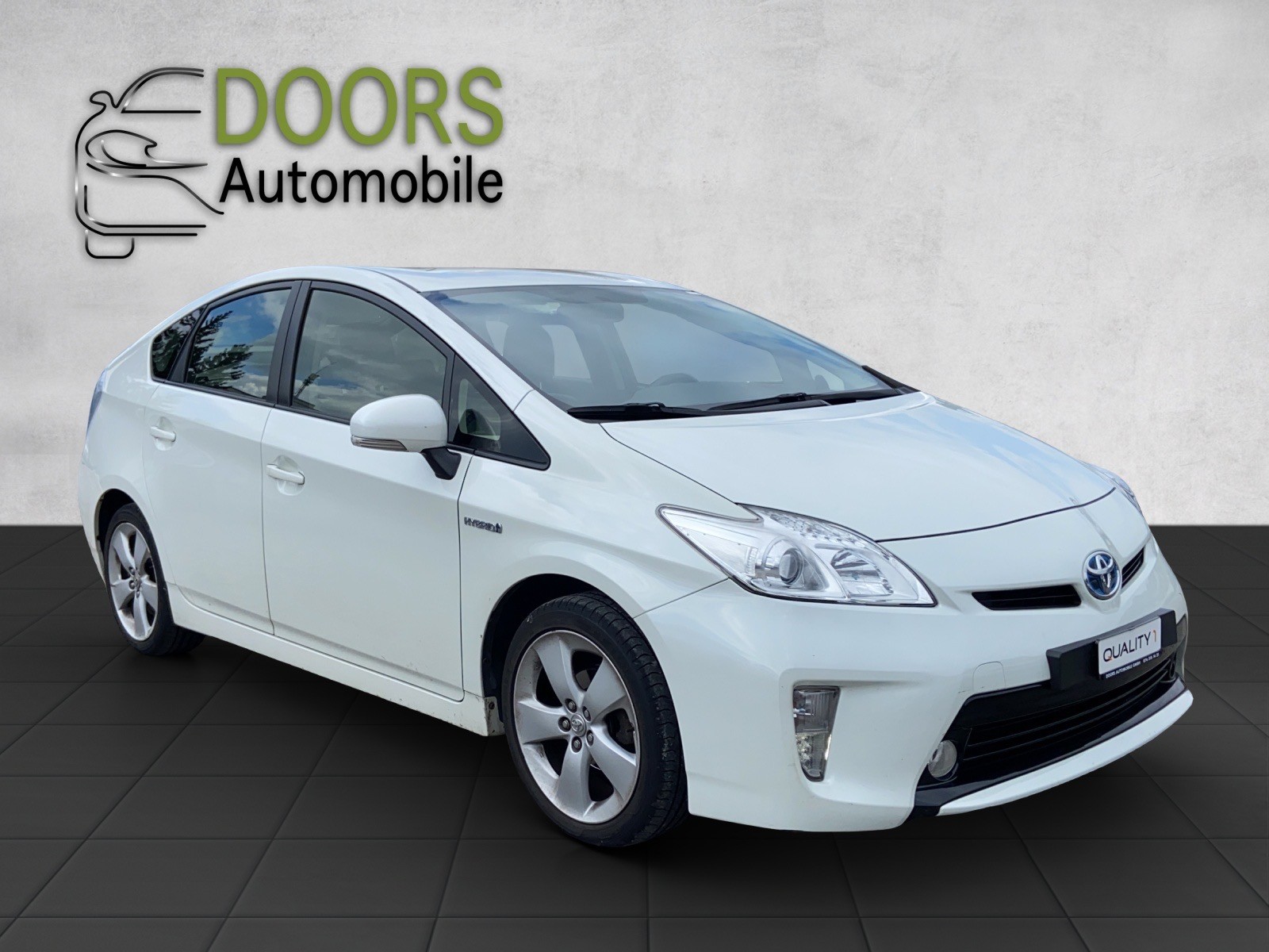 TOYOTA Prius 1.8 16V HSD Sol Premium