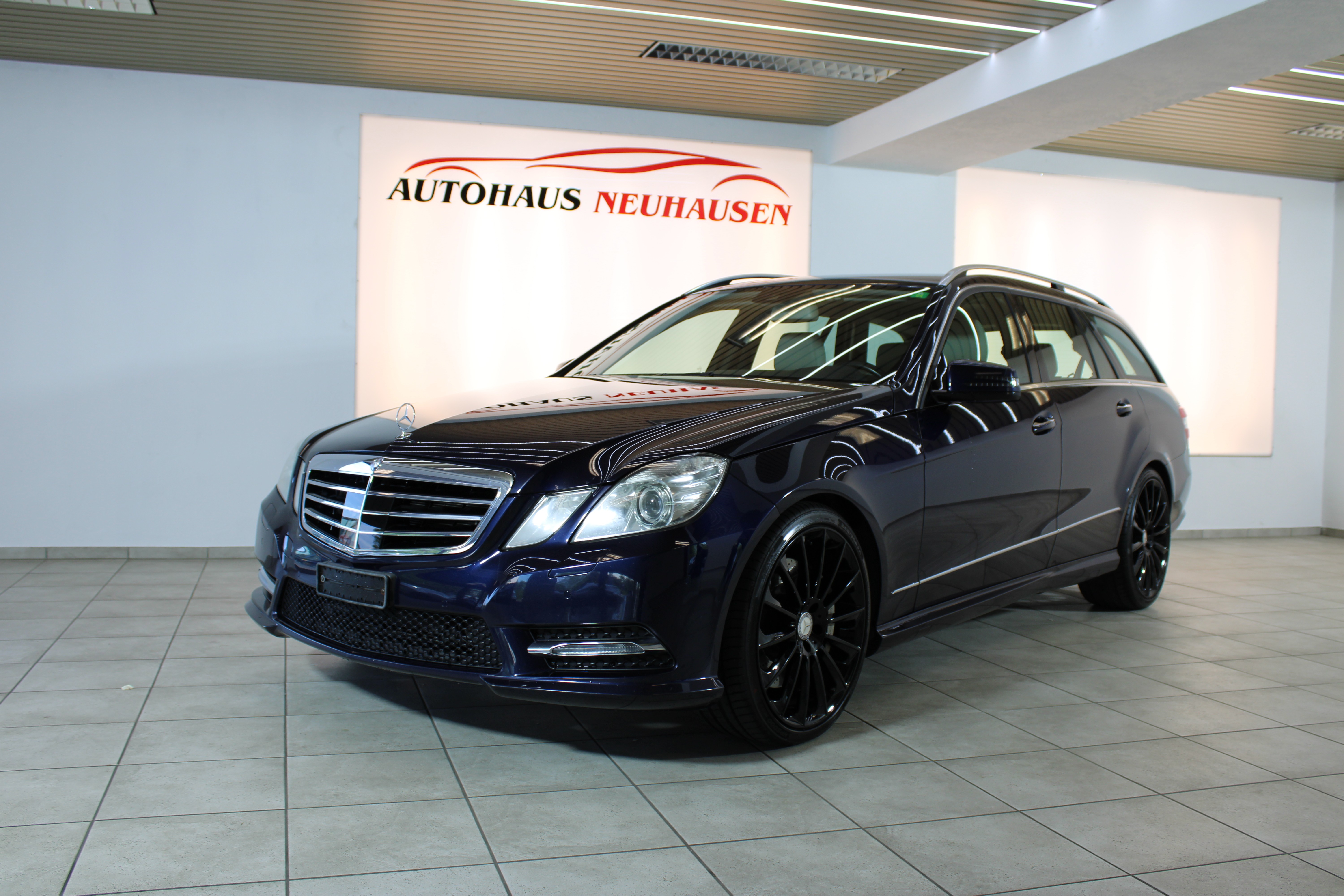 MERCEDES-BENZ E 500 CGI AMG Line Avantgarde 4Matic 7G-Tronic Ab MFK 1. Hand Fahrzeug