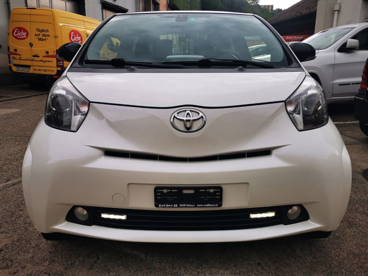 TOYOTA iQ 1.33 Dual VVT-i Sol Multidrive