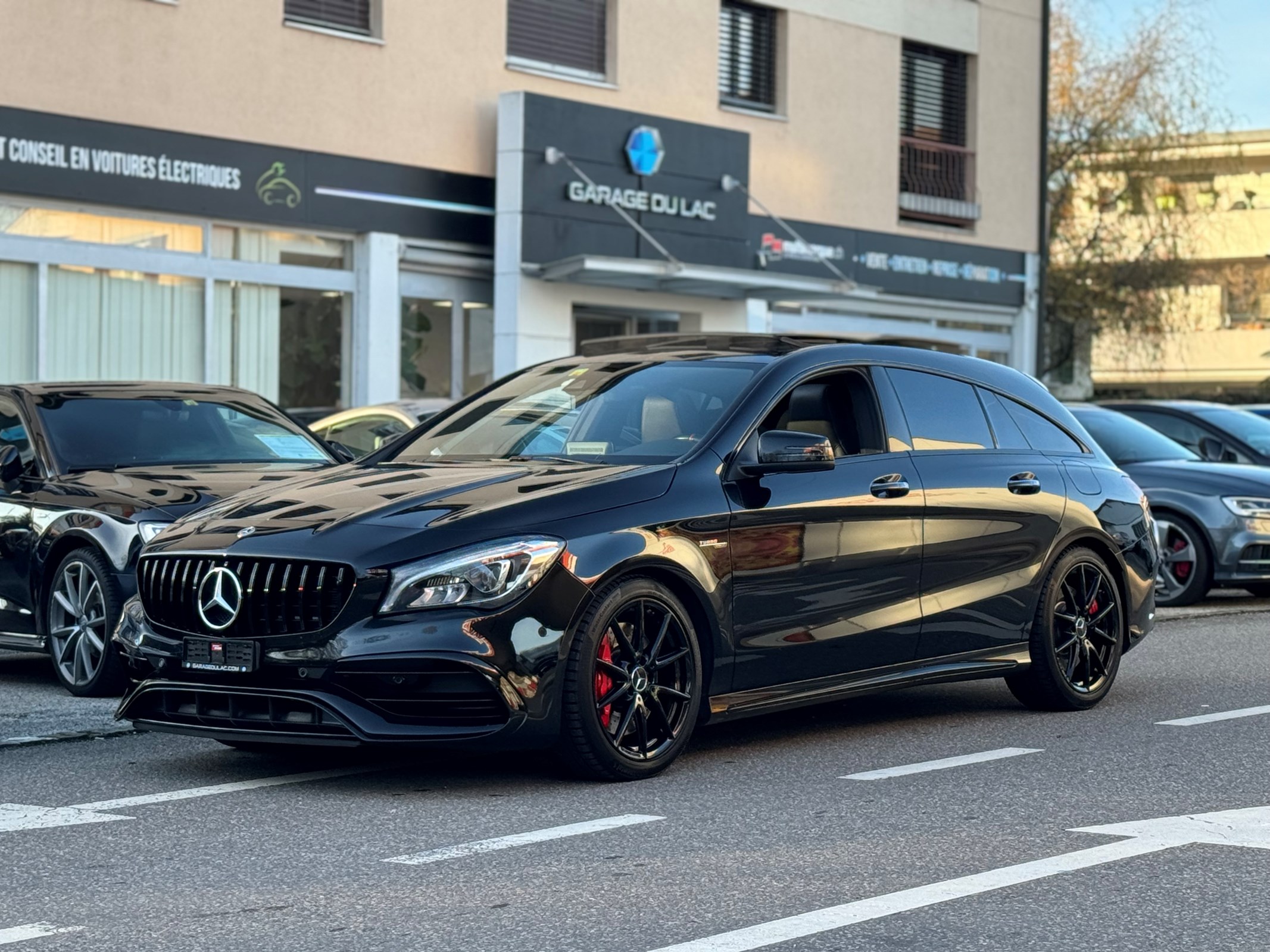 MERCEDES-BENZ CLA Shooting Brake 45 AMG 4Matic Speedshift FULL BLACK